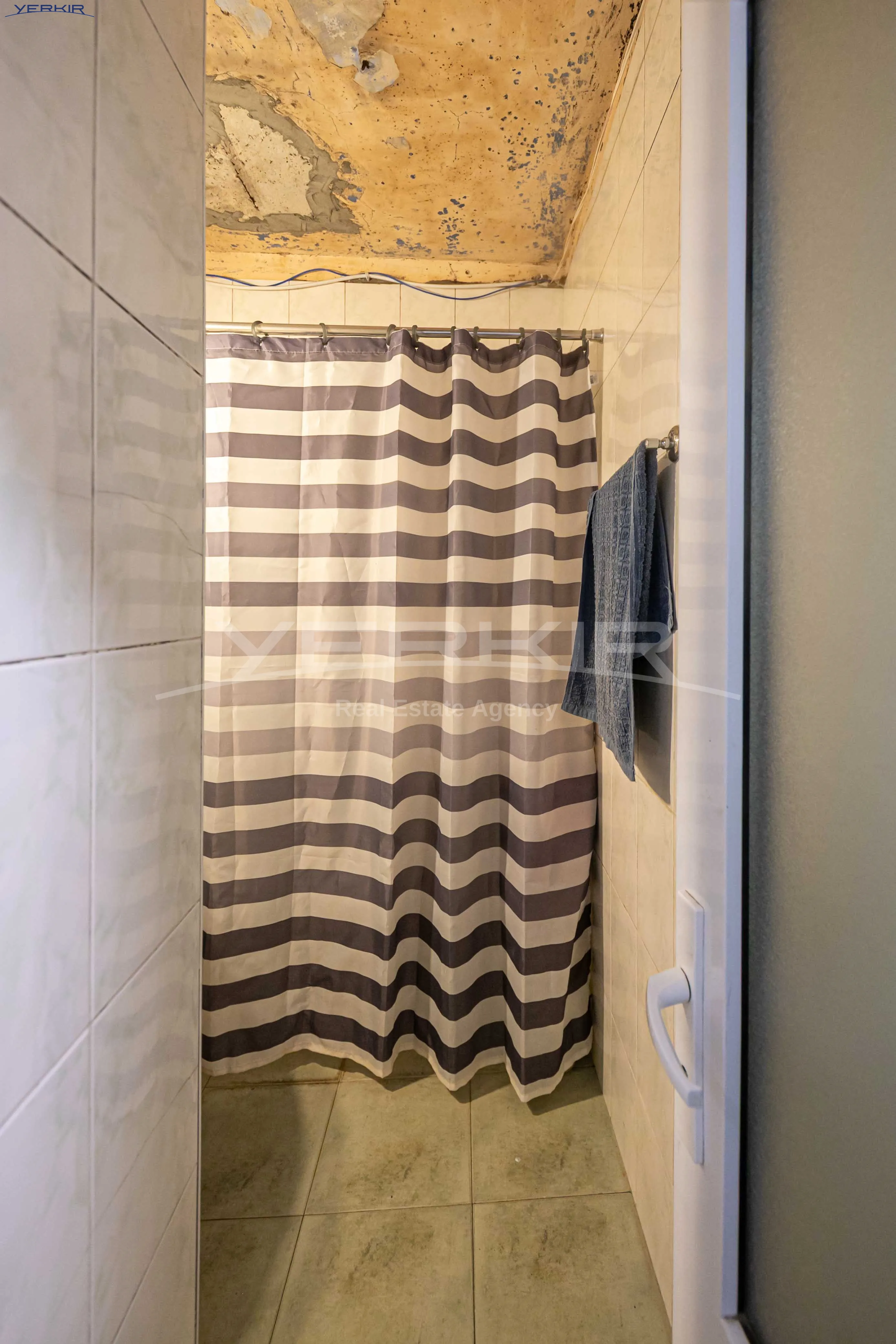 Apartments Code: 5+2288851