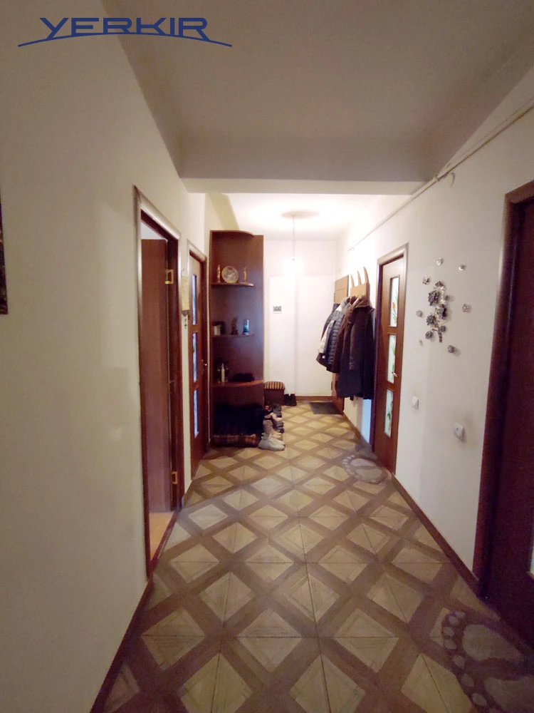 Apartments Code: 9+307639