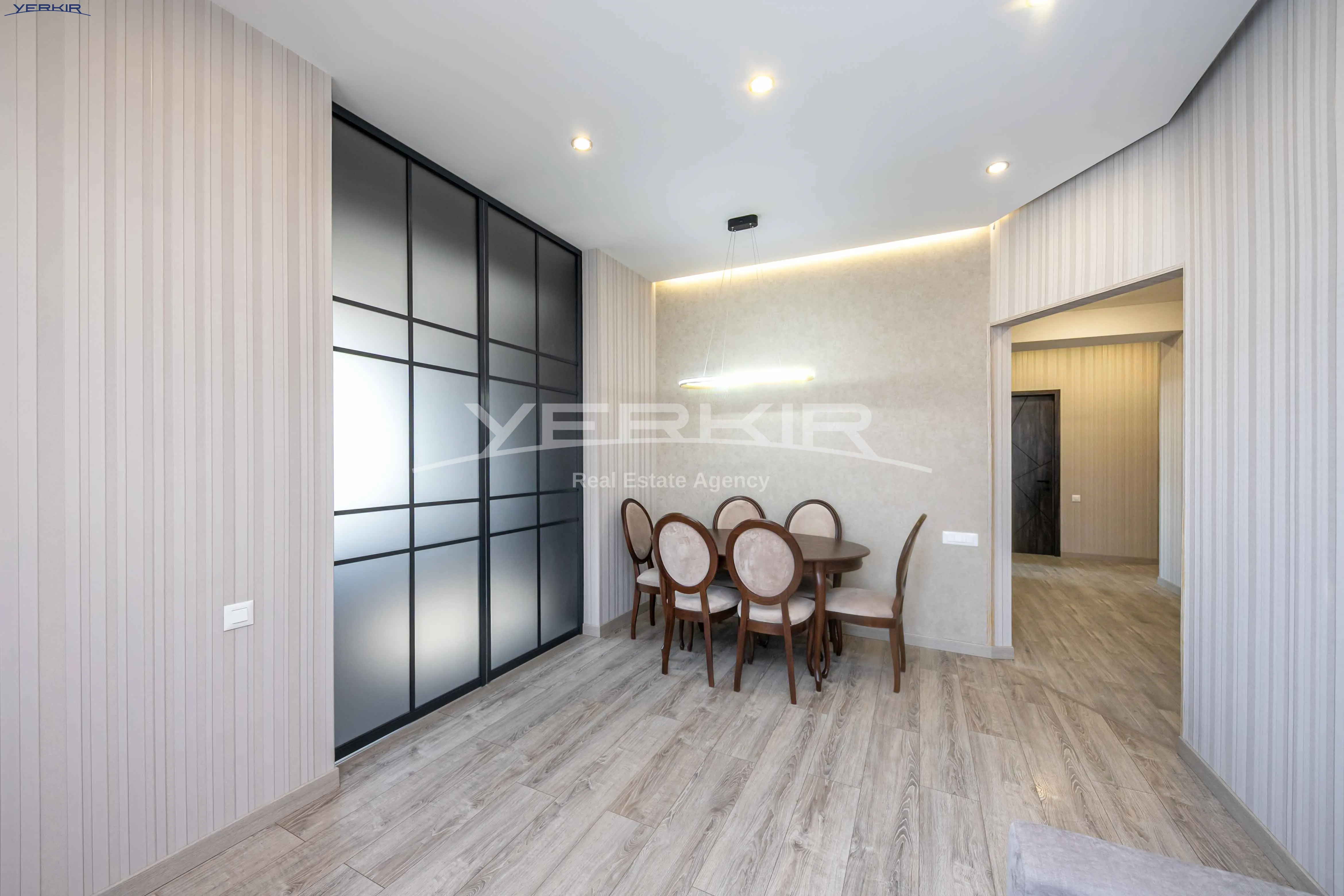 Apartments Code: 1+4489807