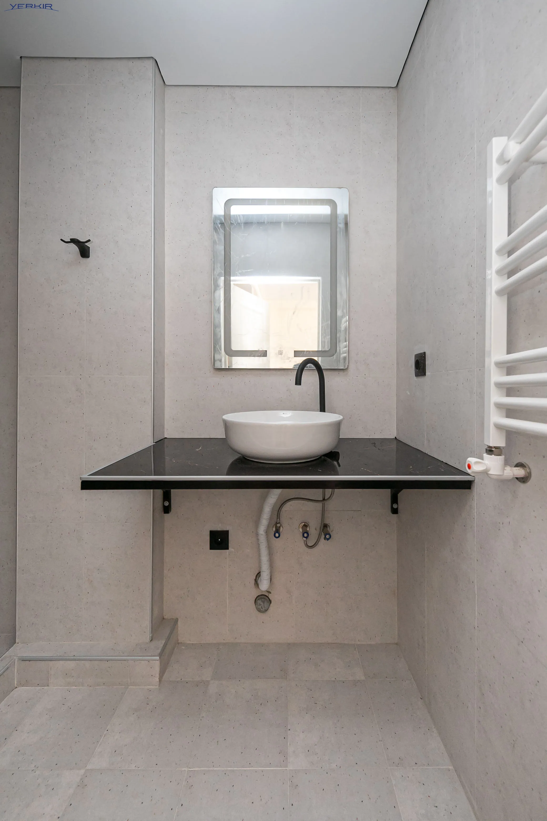 Apartments Code: 5+2454435