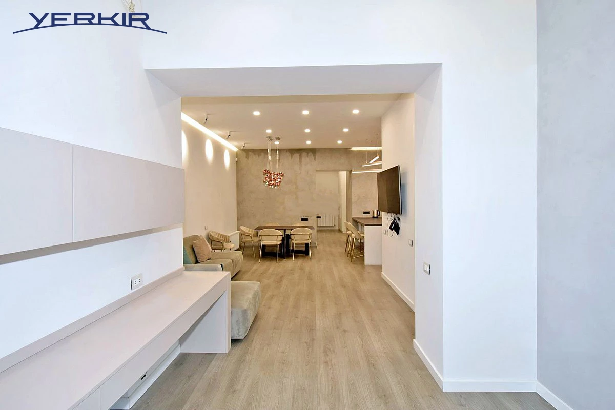 Apartments Code: 5+214833