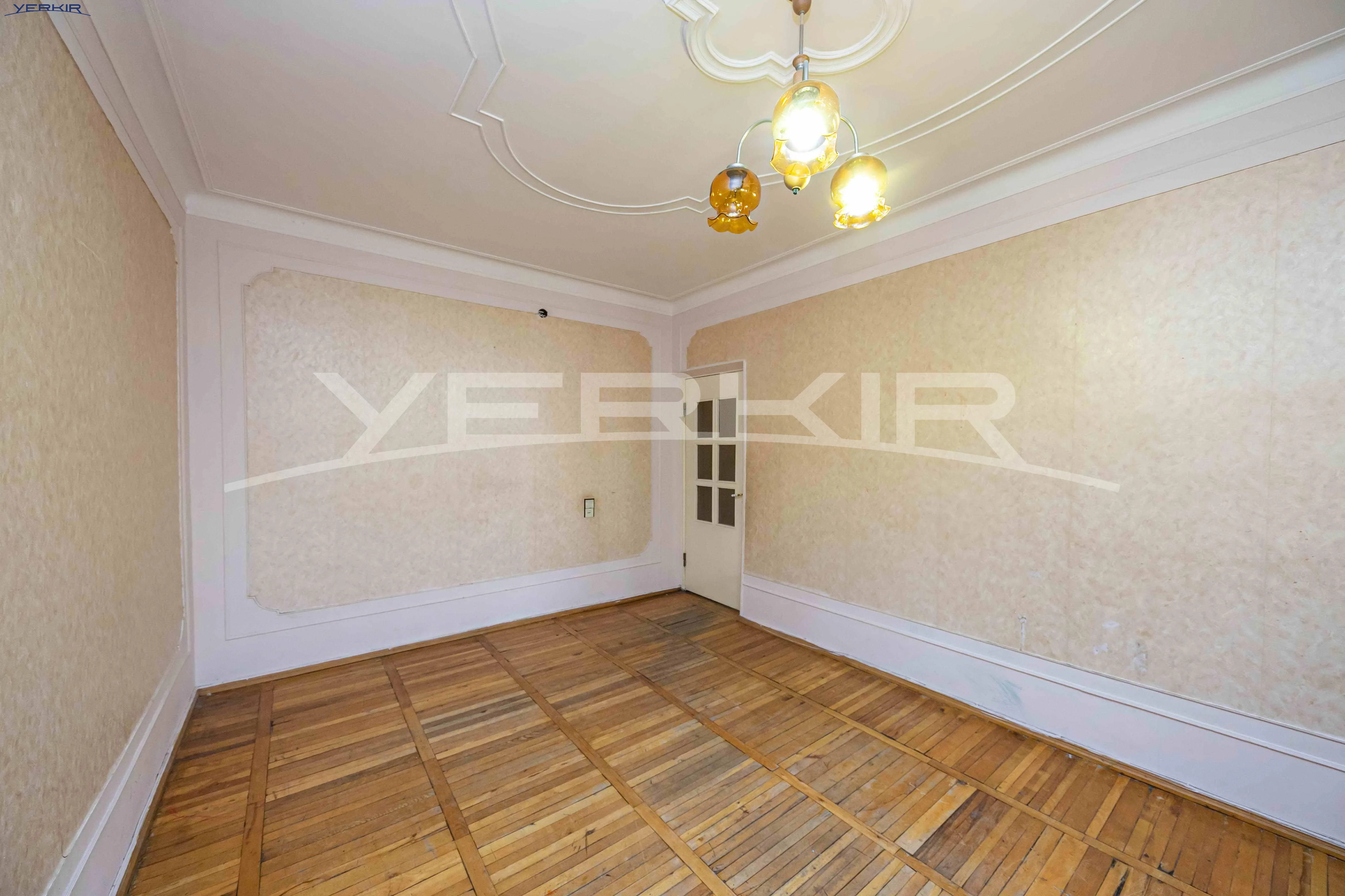 Apartments Code: 10+3828572