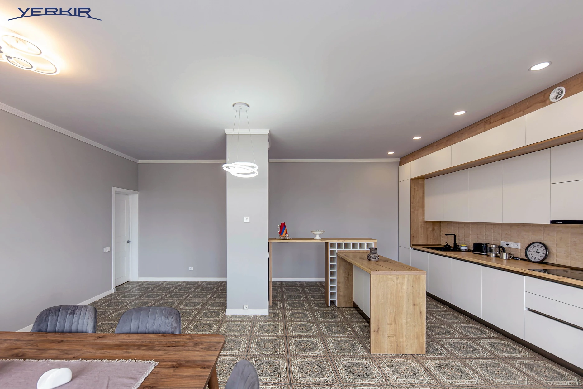 Квартиры Код 5+313070