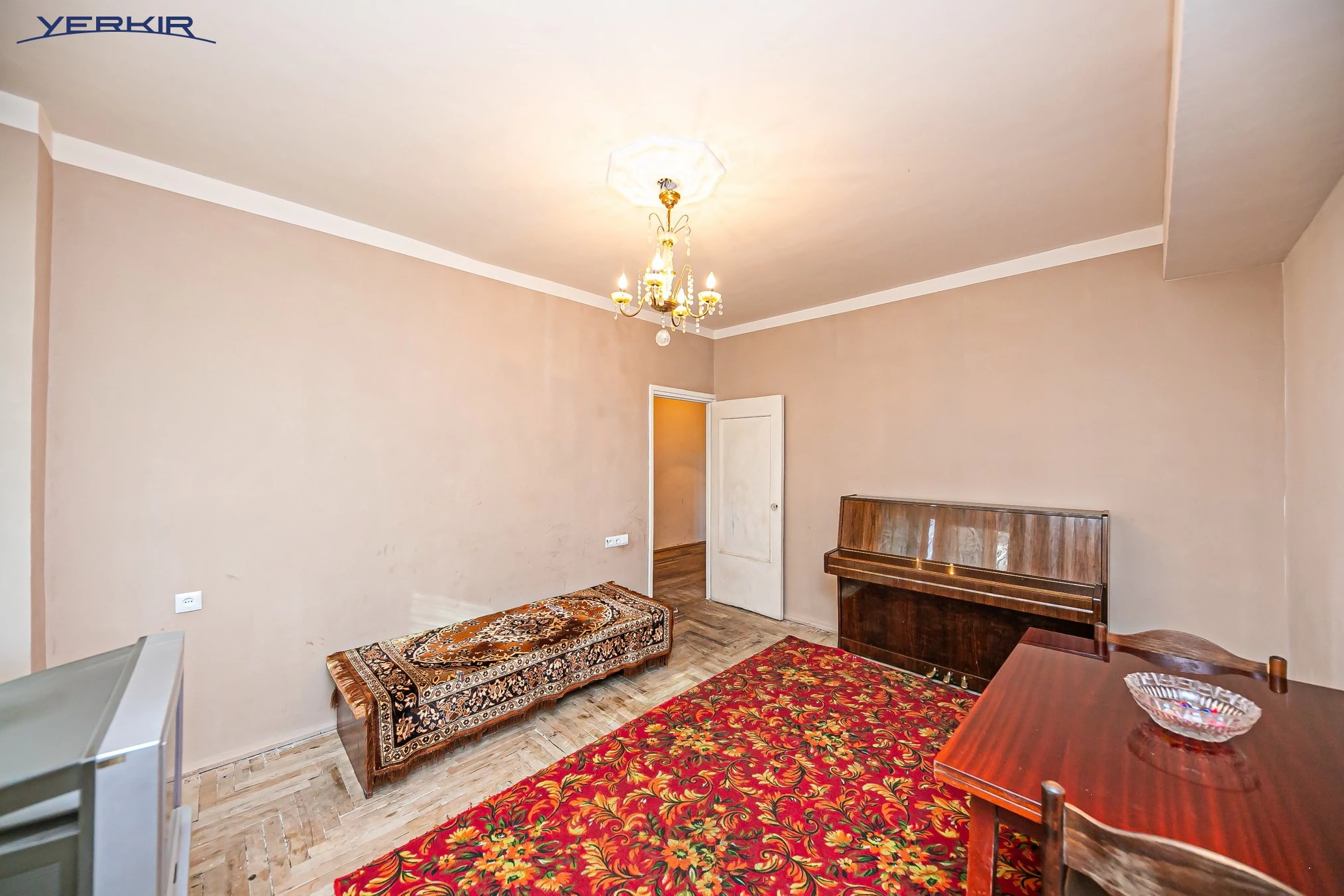 Apartments Code: 9+219100