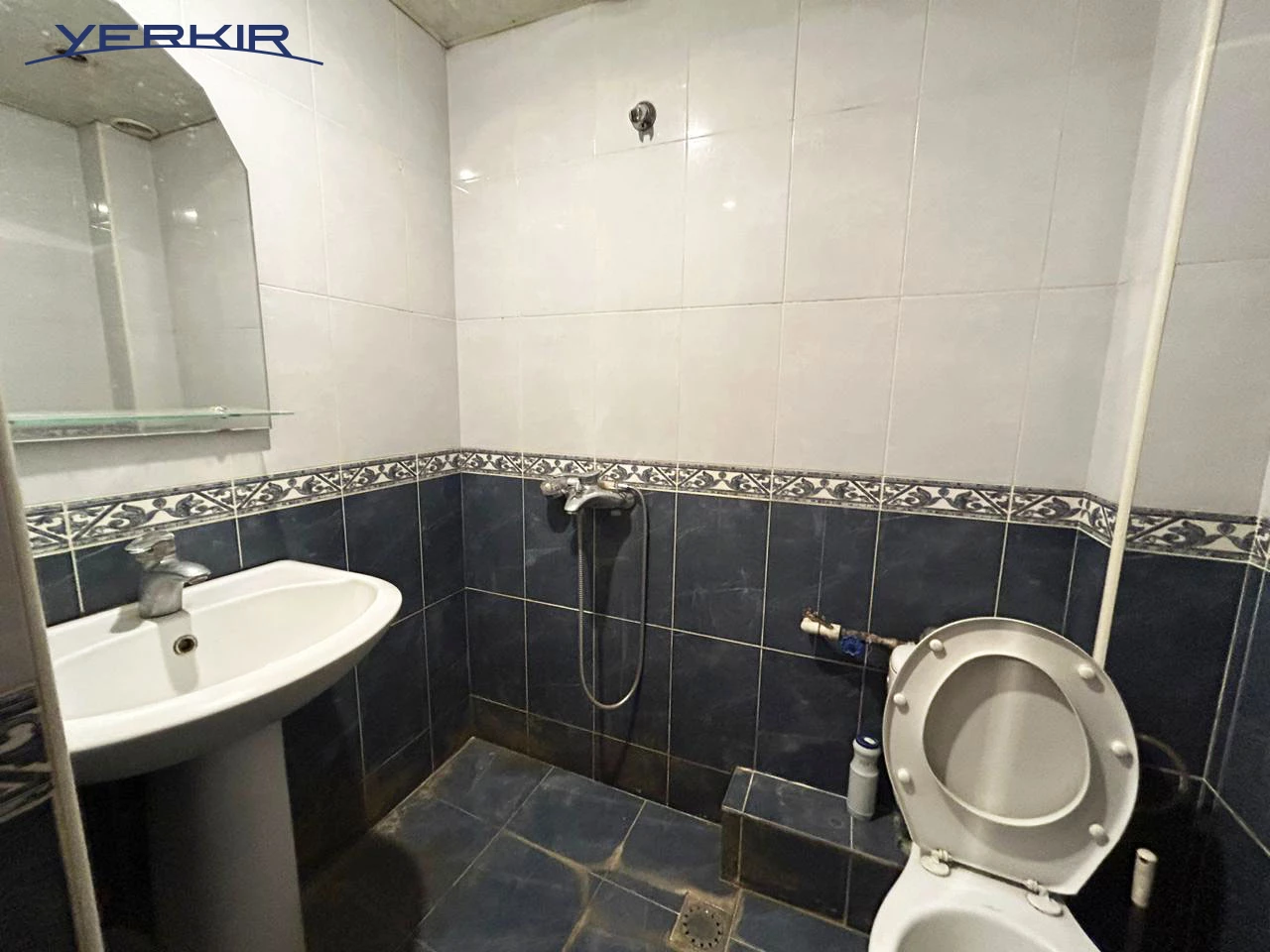 Apartments Code: 5+117447