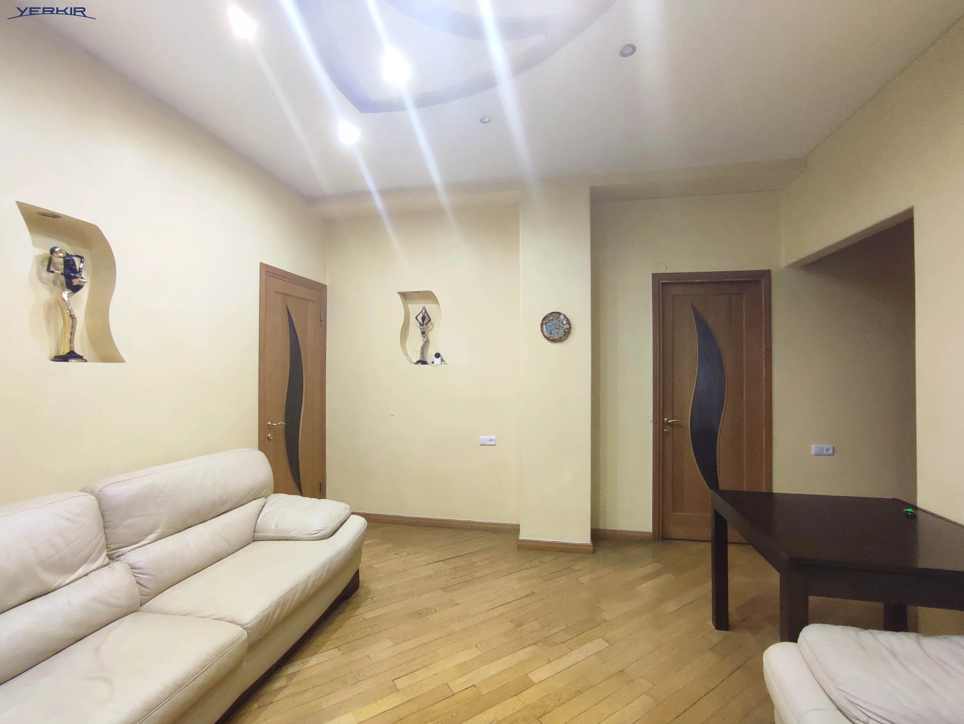 Apartments Code: 9+412677