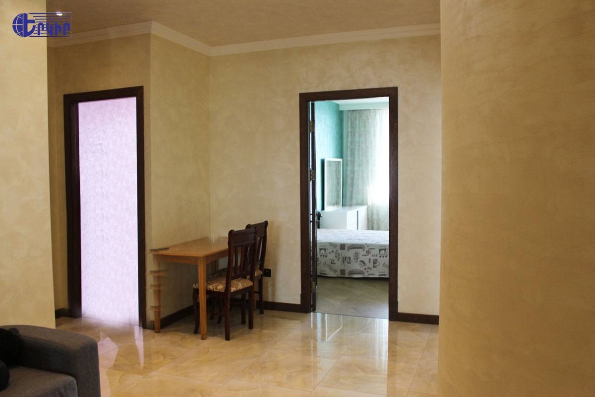 Квартиры Код 6+33020