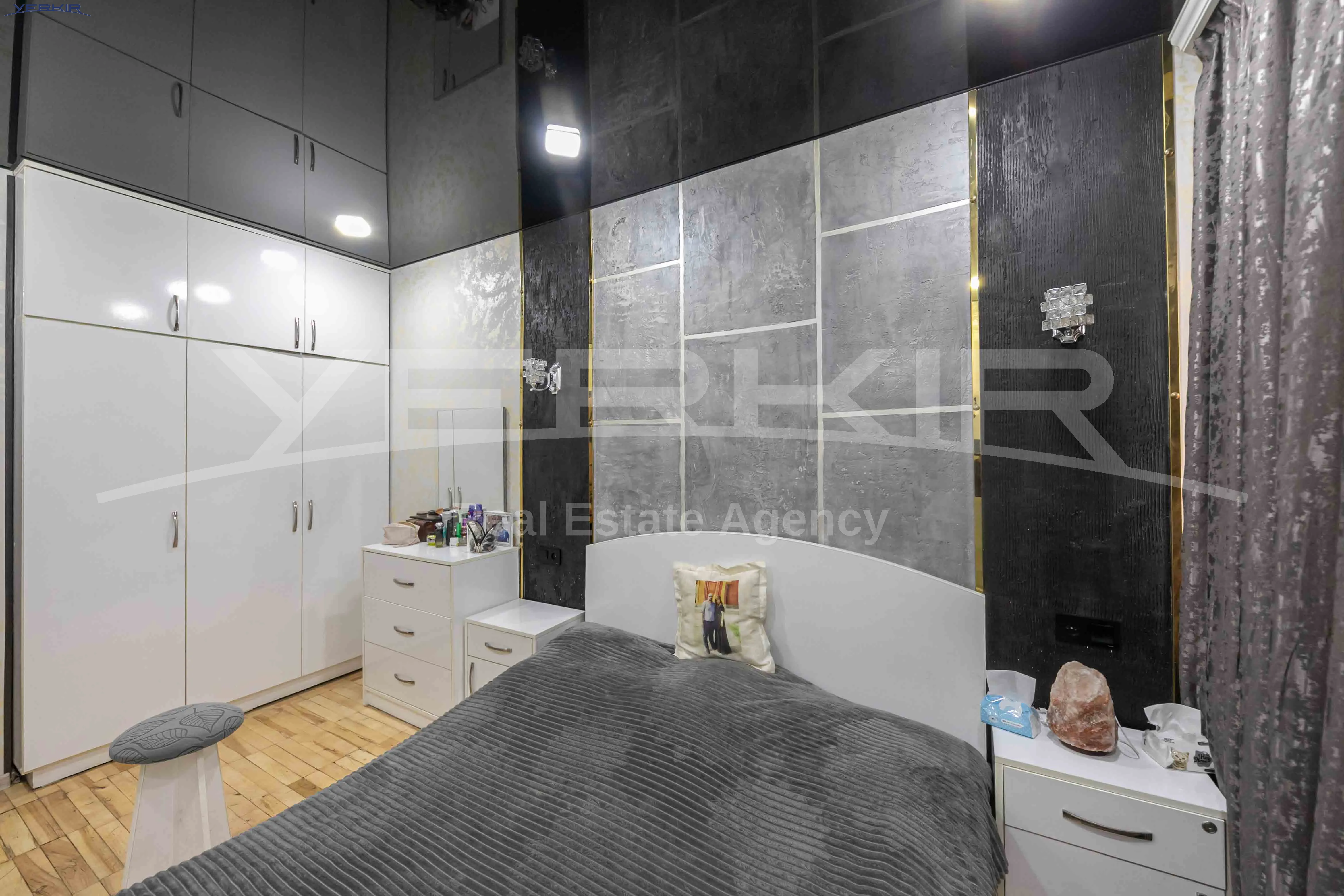 Apartments Code: 5+2270137