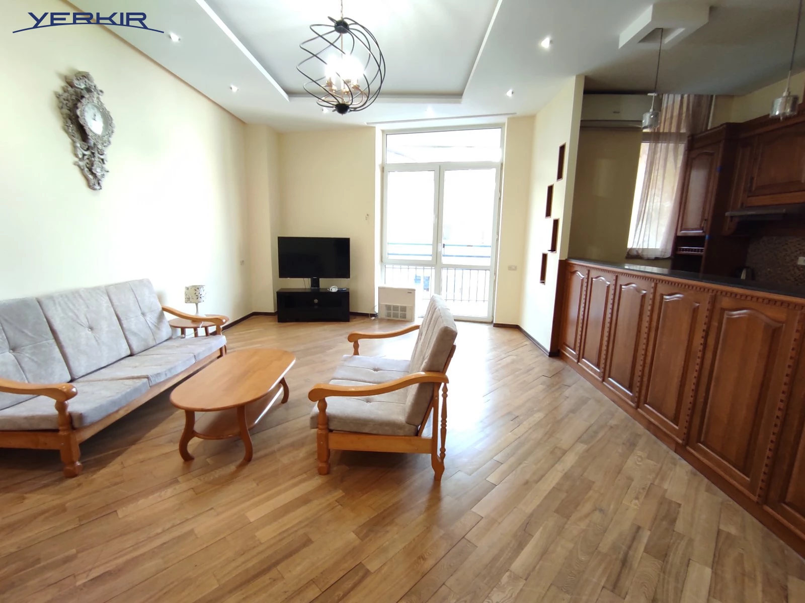 Apartments Code: 5+314946