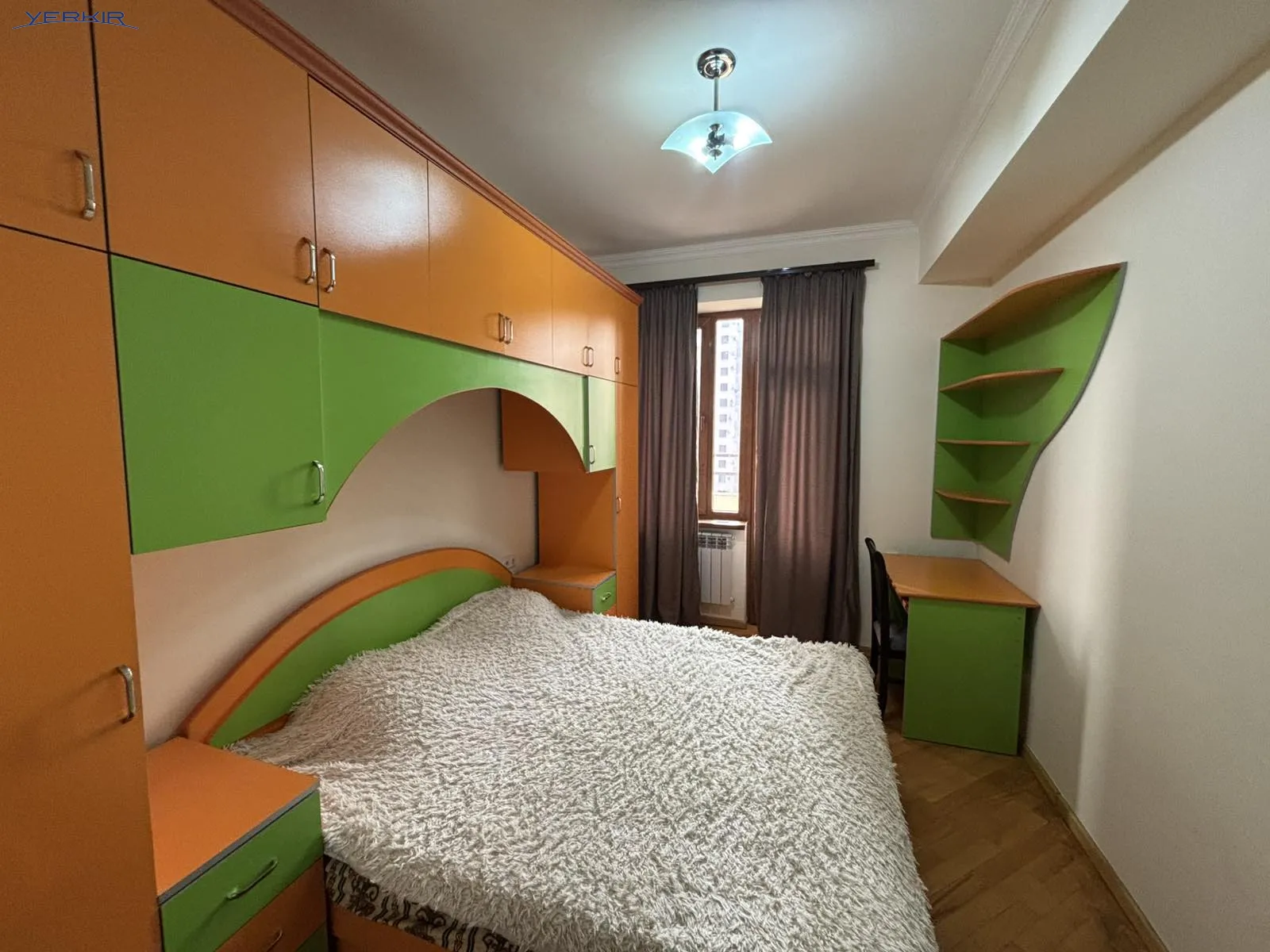 Apartments Code: 9+3767840