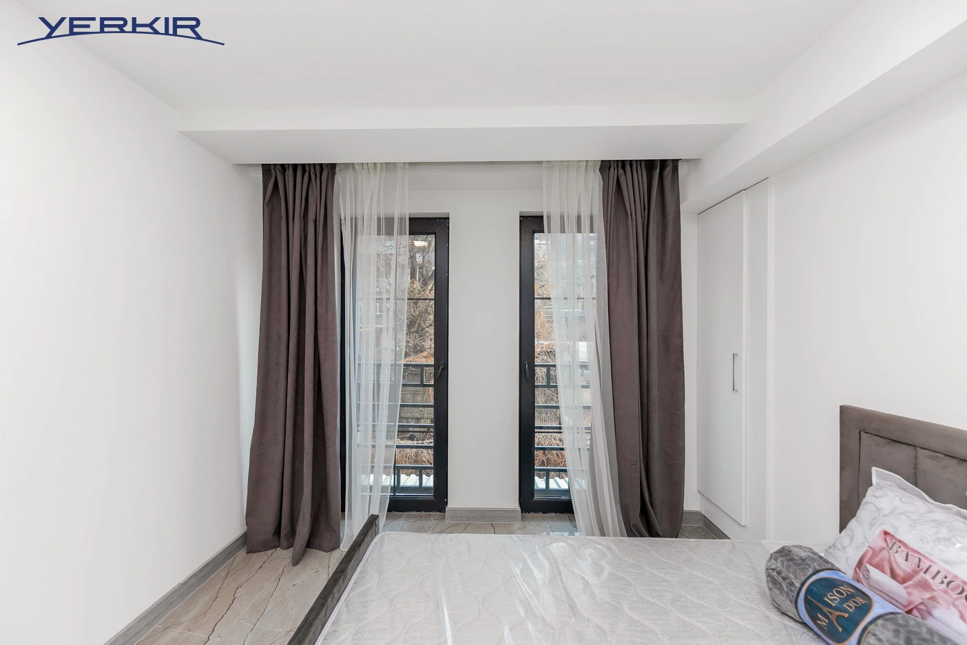 Բնակարաններ Կոդ` 5+215285