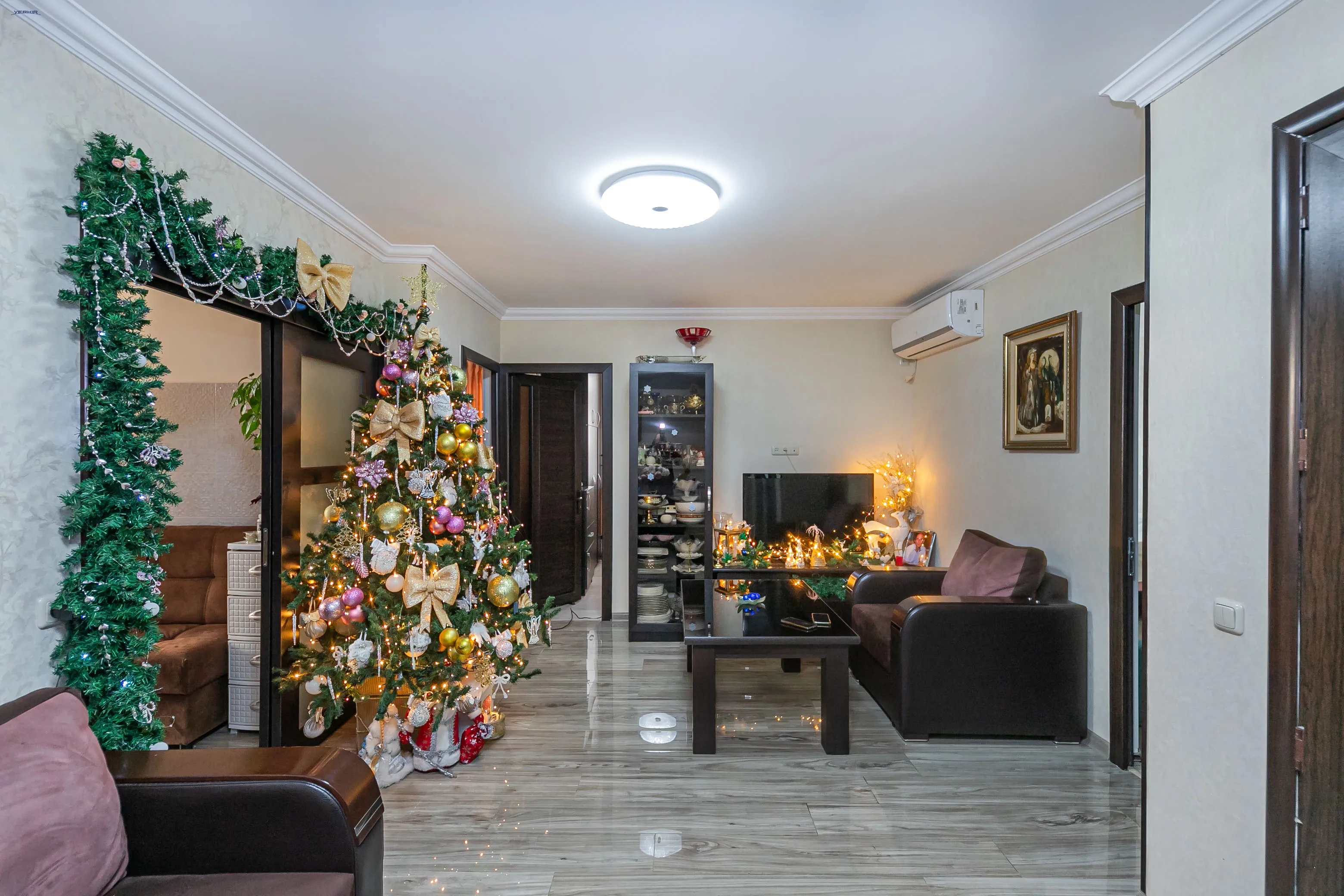 Apartments Code: 10+3166121