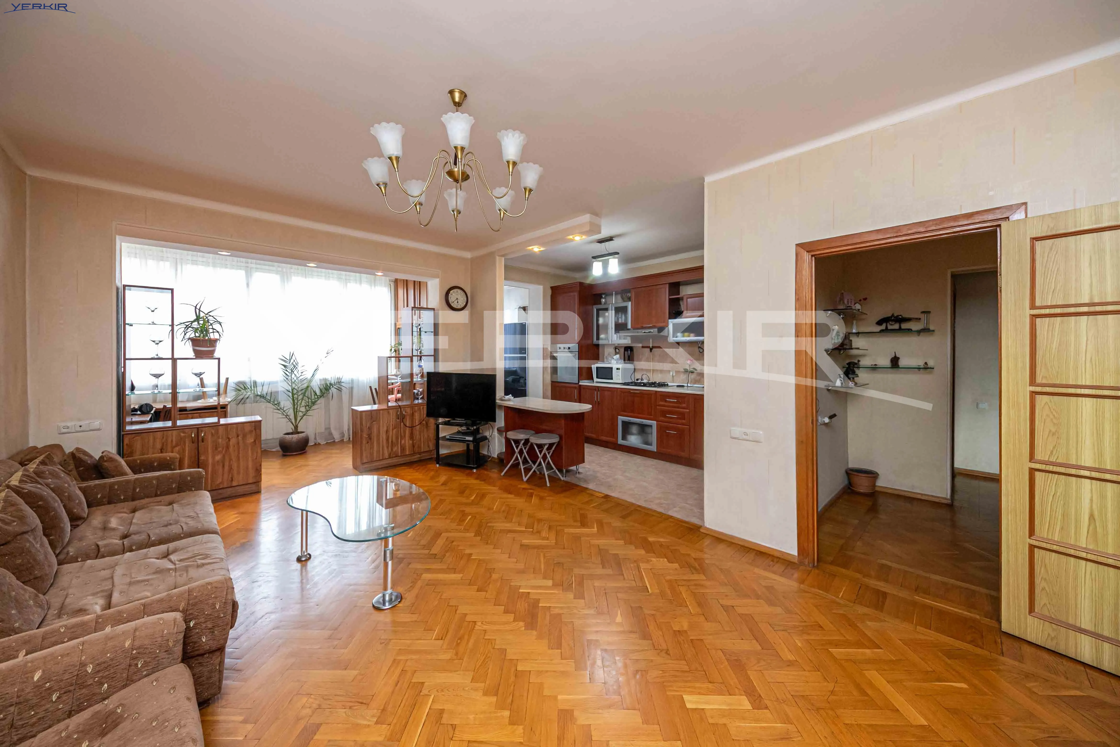 Apartments Code: 10+3472639