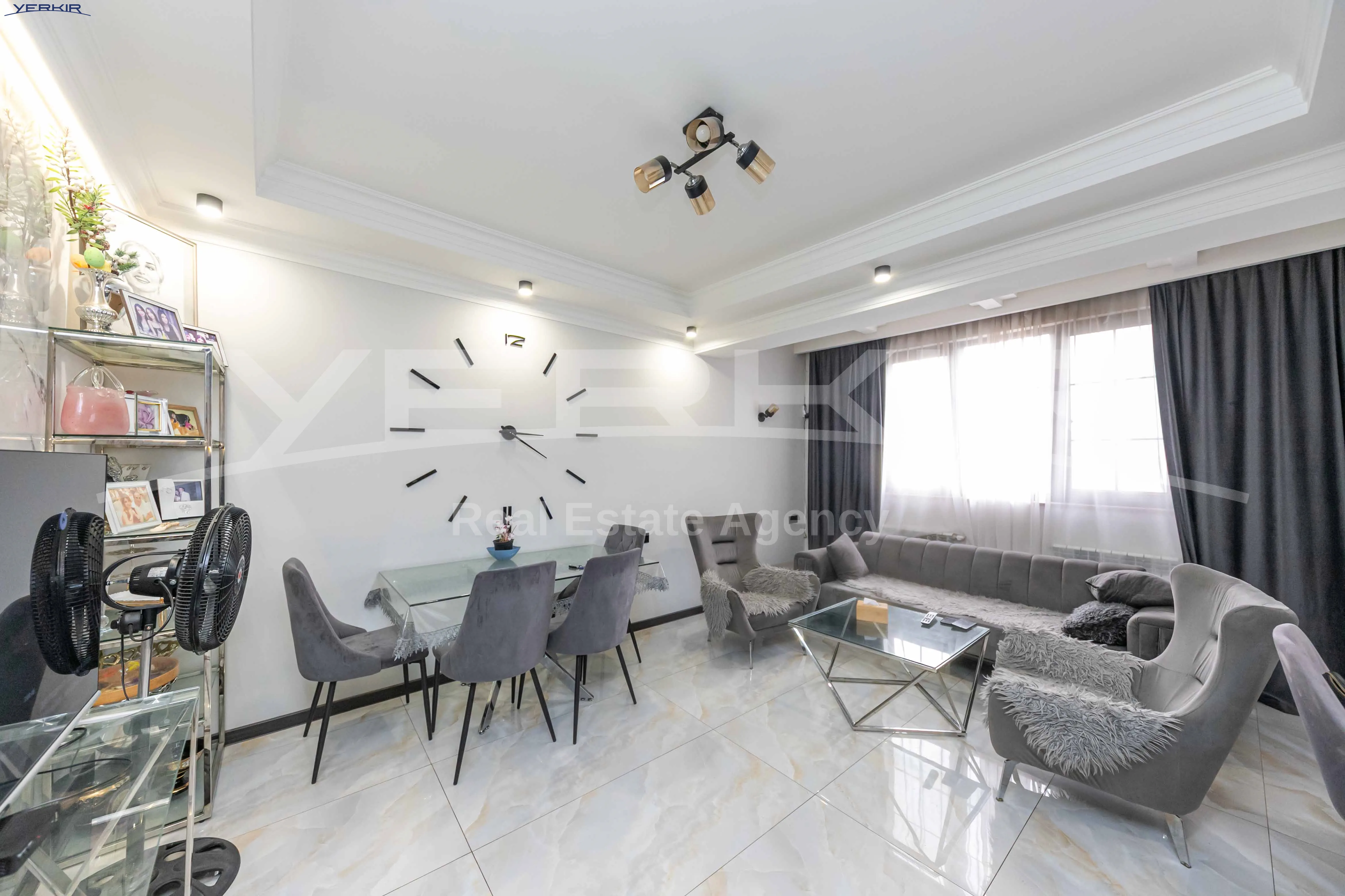 Apartments Code: 5+2270137