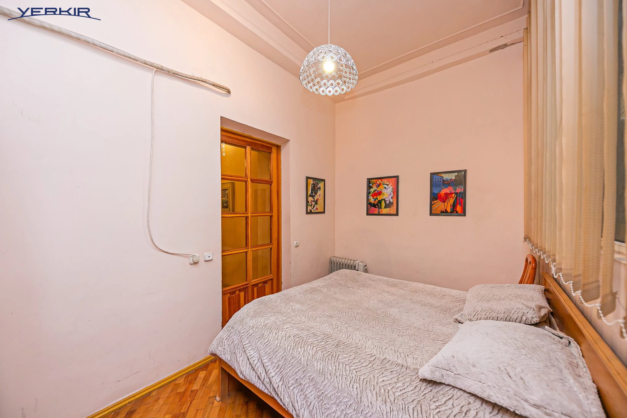 Apartments Code: 8+218992