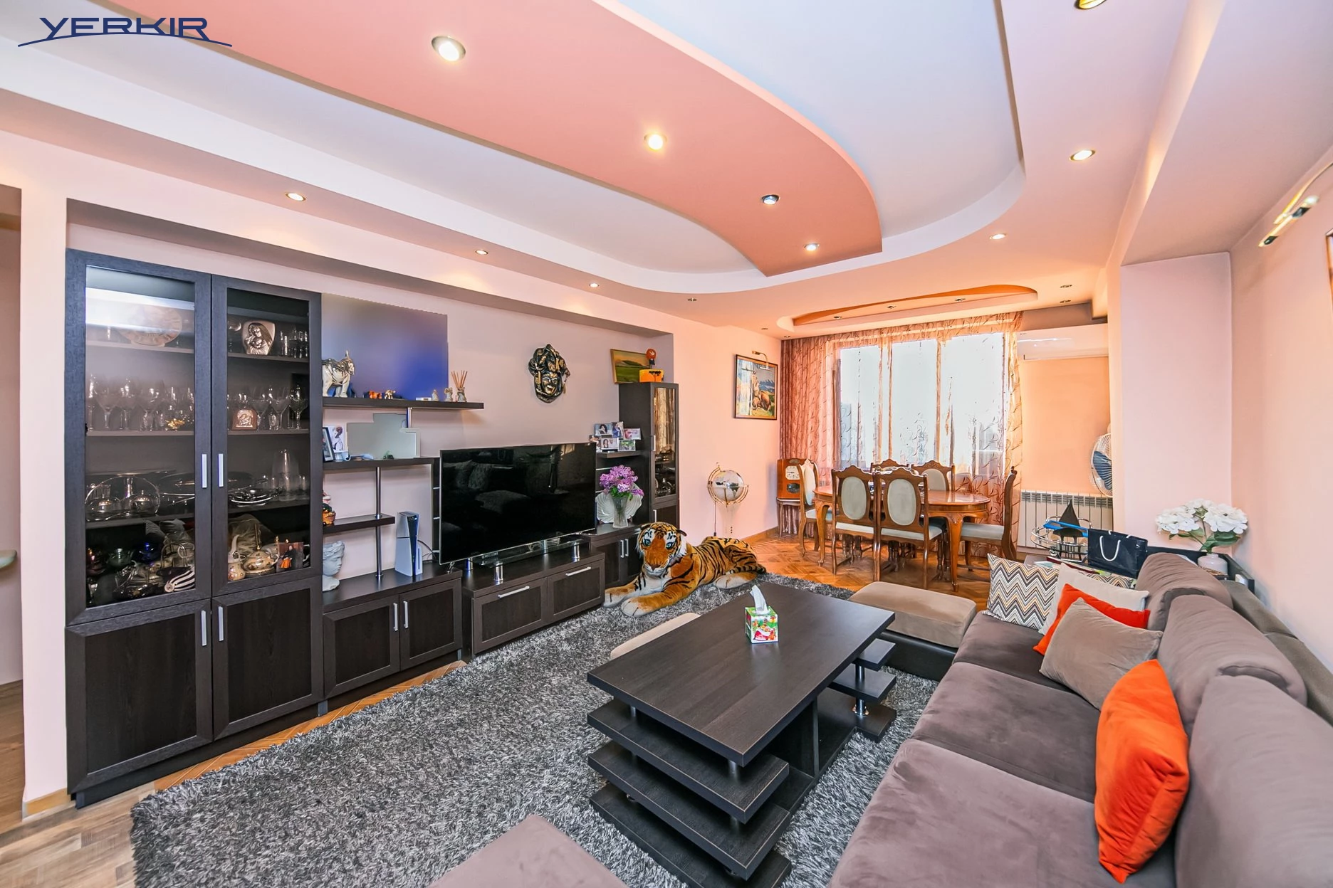 Apartments Code: 3+8334256