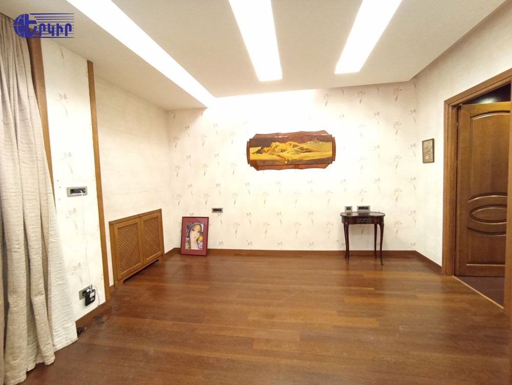 Բնակարաններ Կոդ` 10+402741