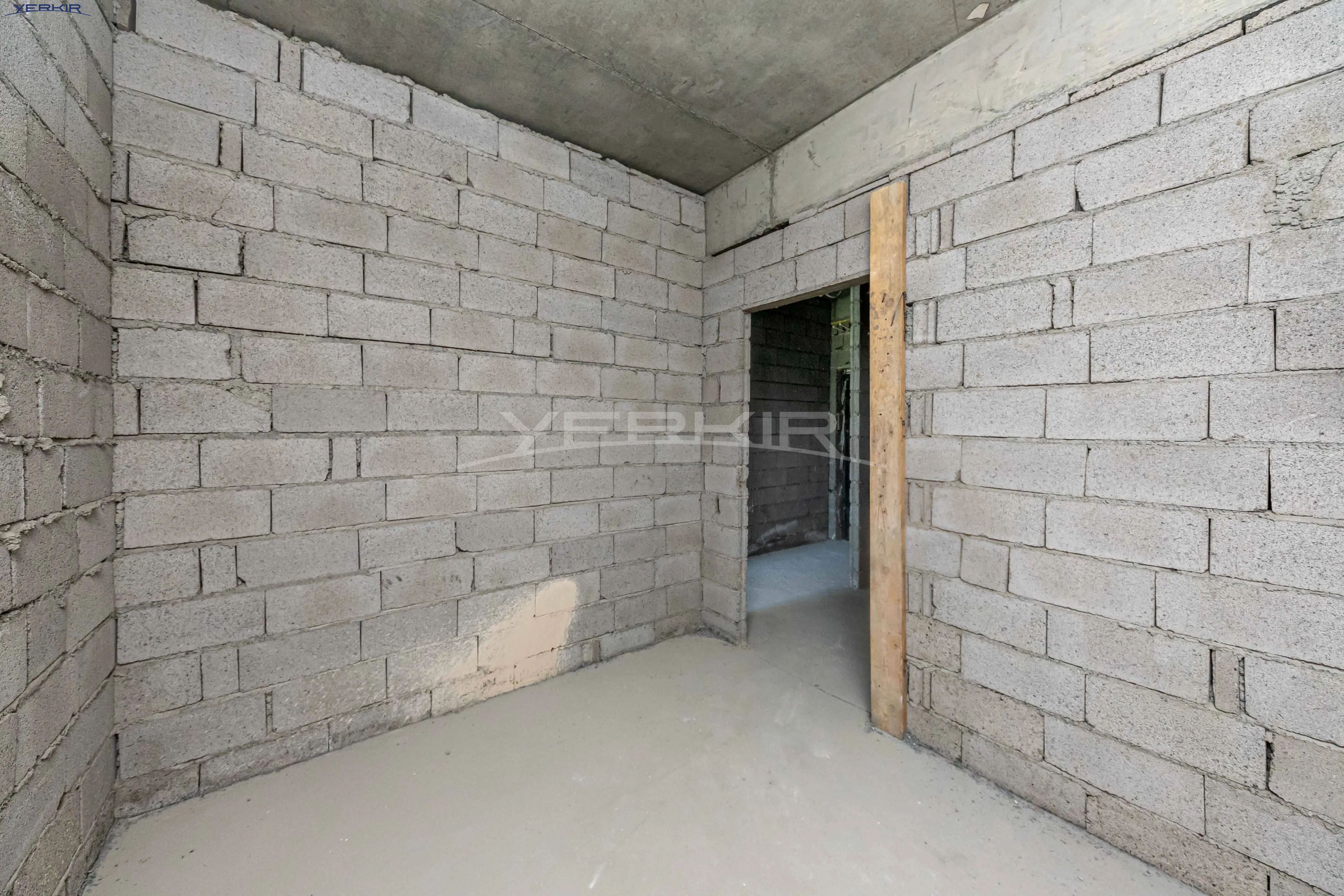 Apartments Code: 9+2949935