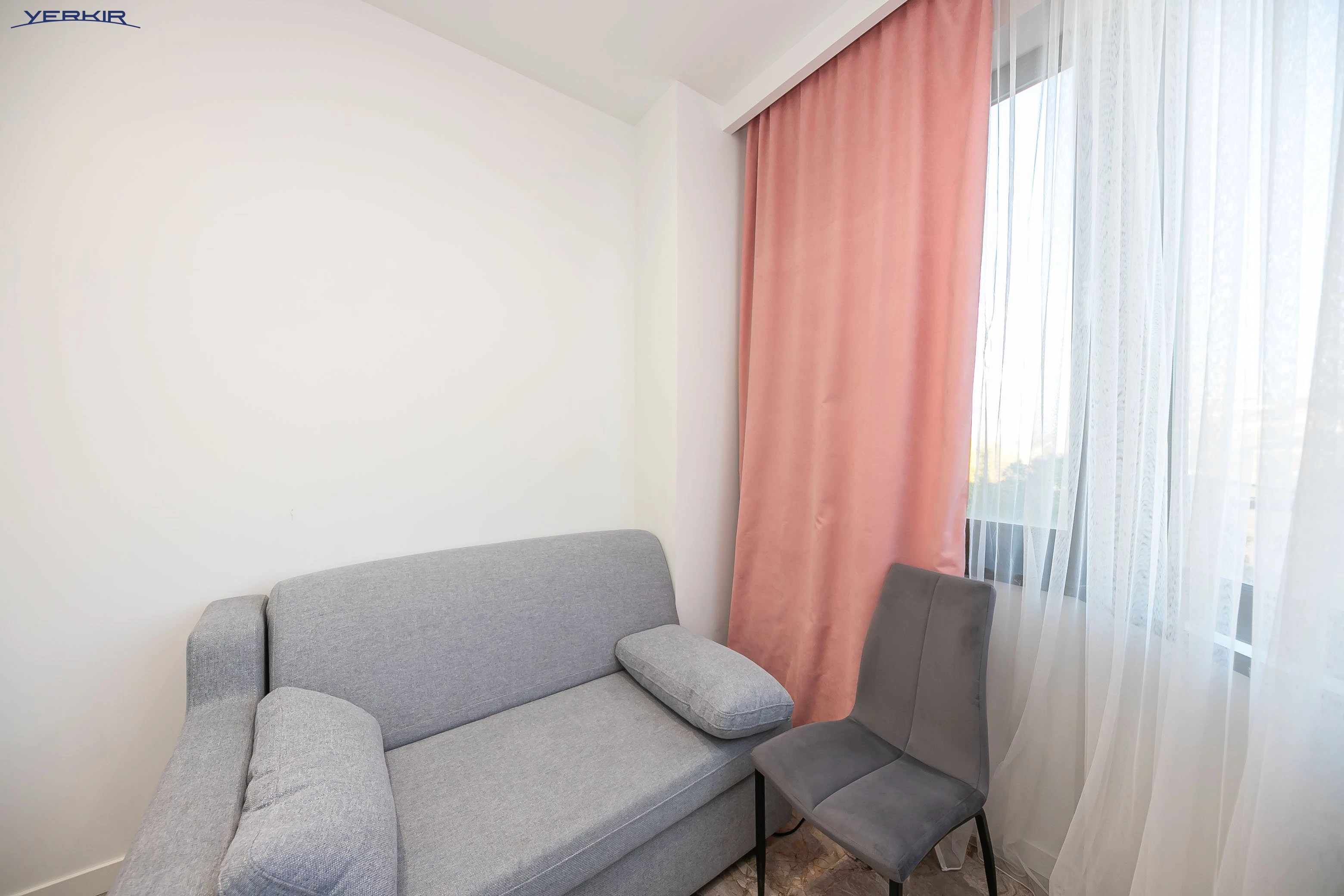 Apartments Code: 9+420819