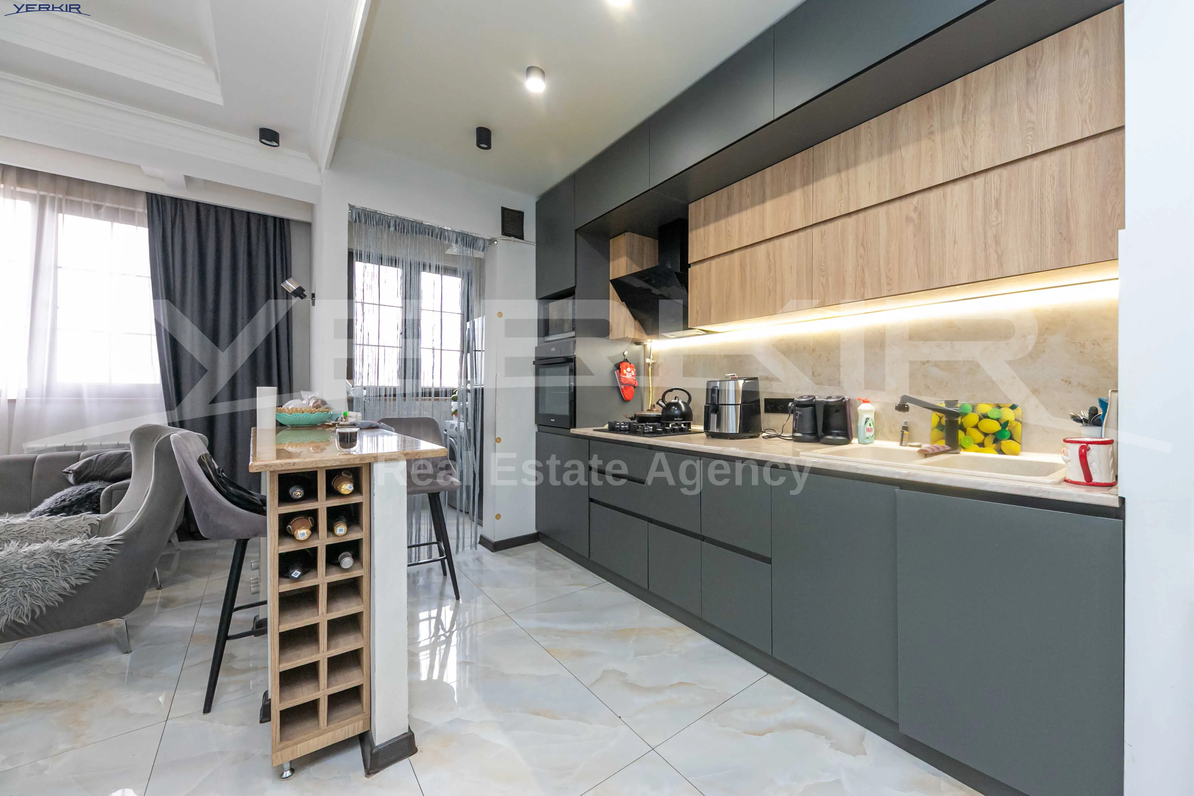 Apartments Code: 5+2270137