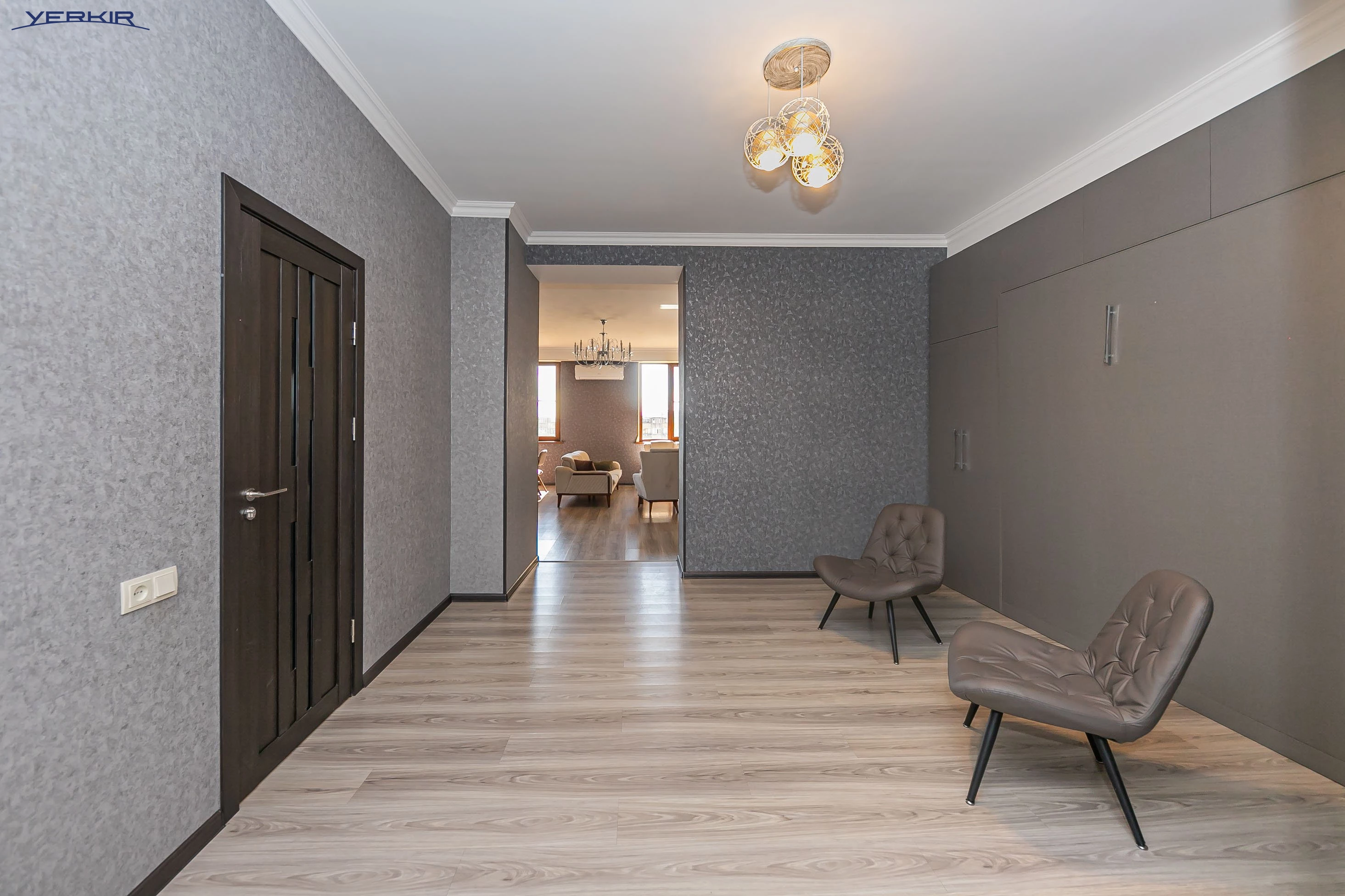 Բնակարաններ Կոդ` 9+319900