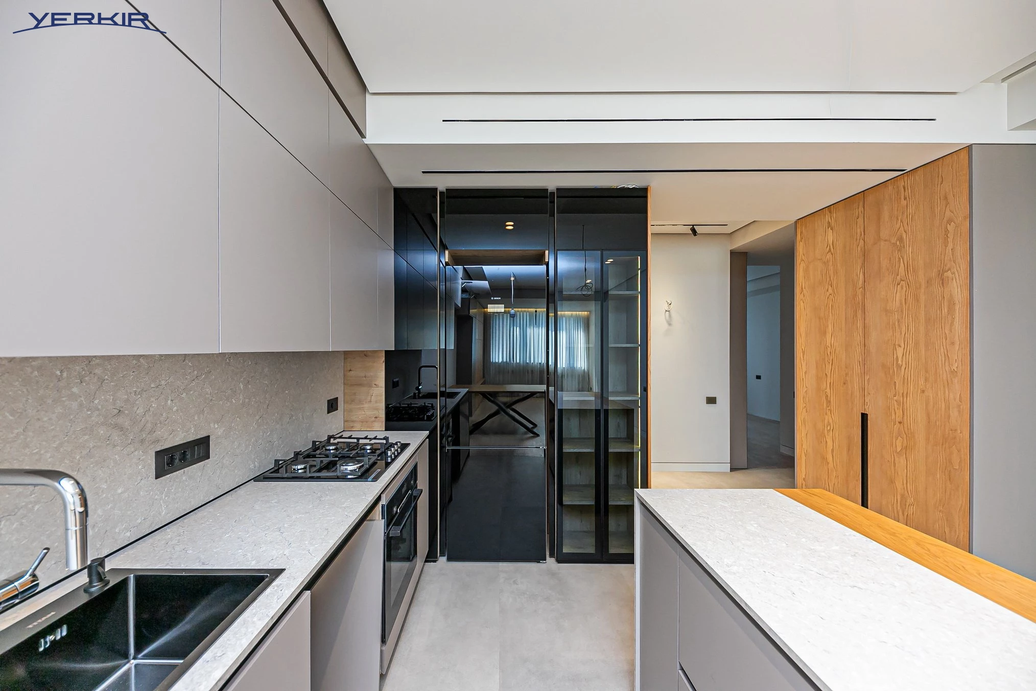 Apartments Code: 9+319324