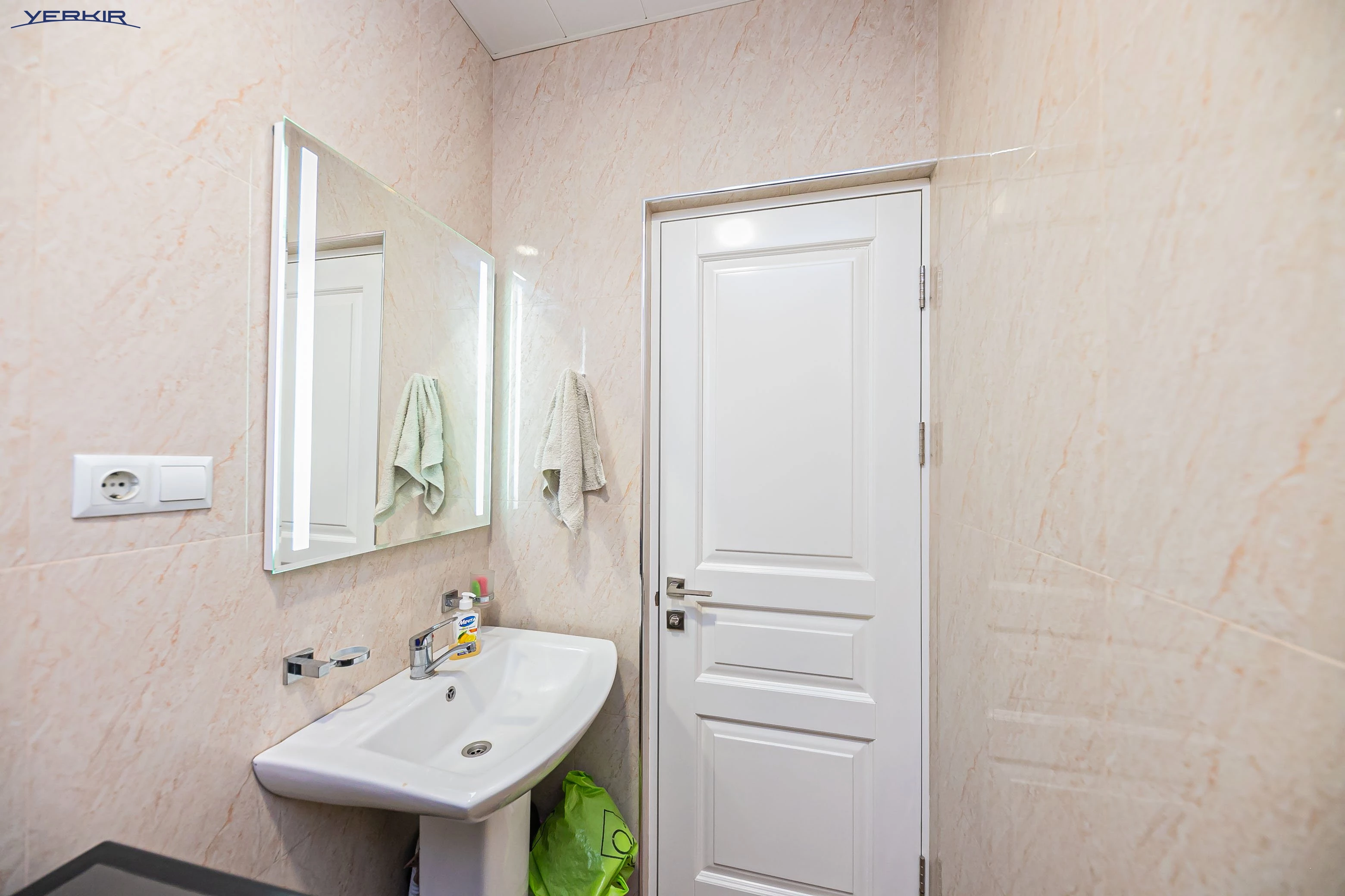 Բնակարաններ Կոդ` 2+420859