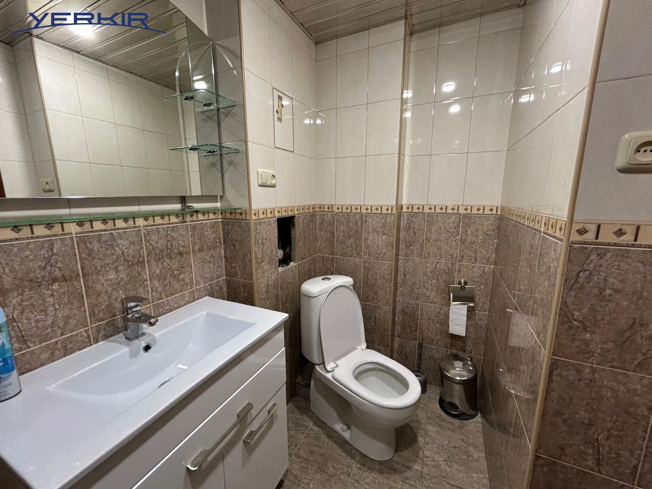 Բնակարաններ Կոդ` 5+10061