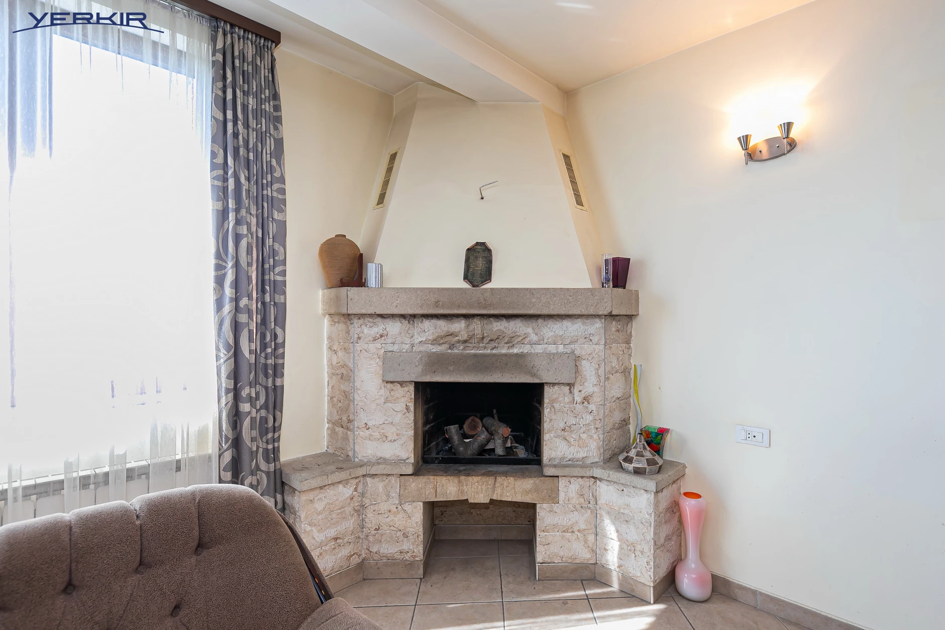 Բնակարաններ Կոդ` 5+819431