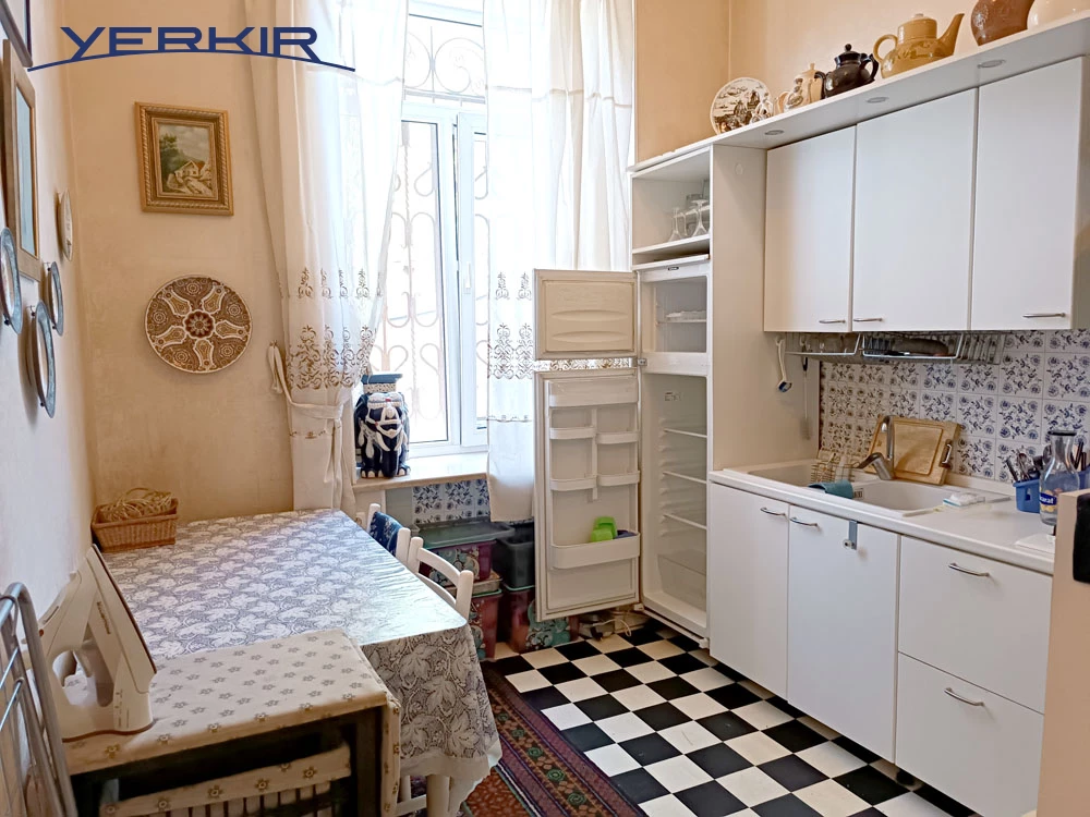 Բնակարաններ Կոդ` 9+110180