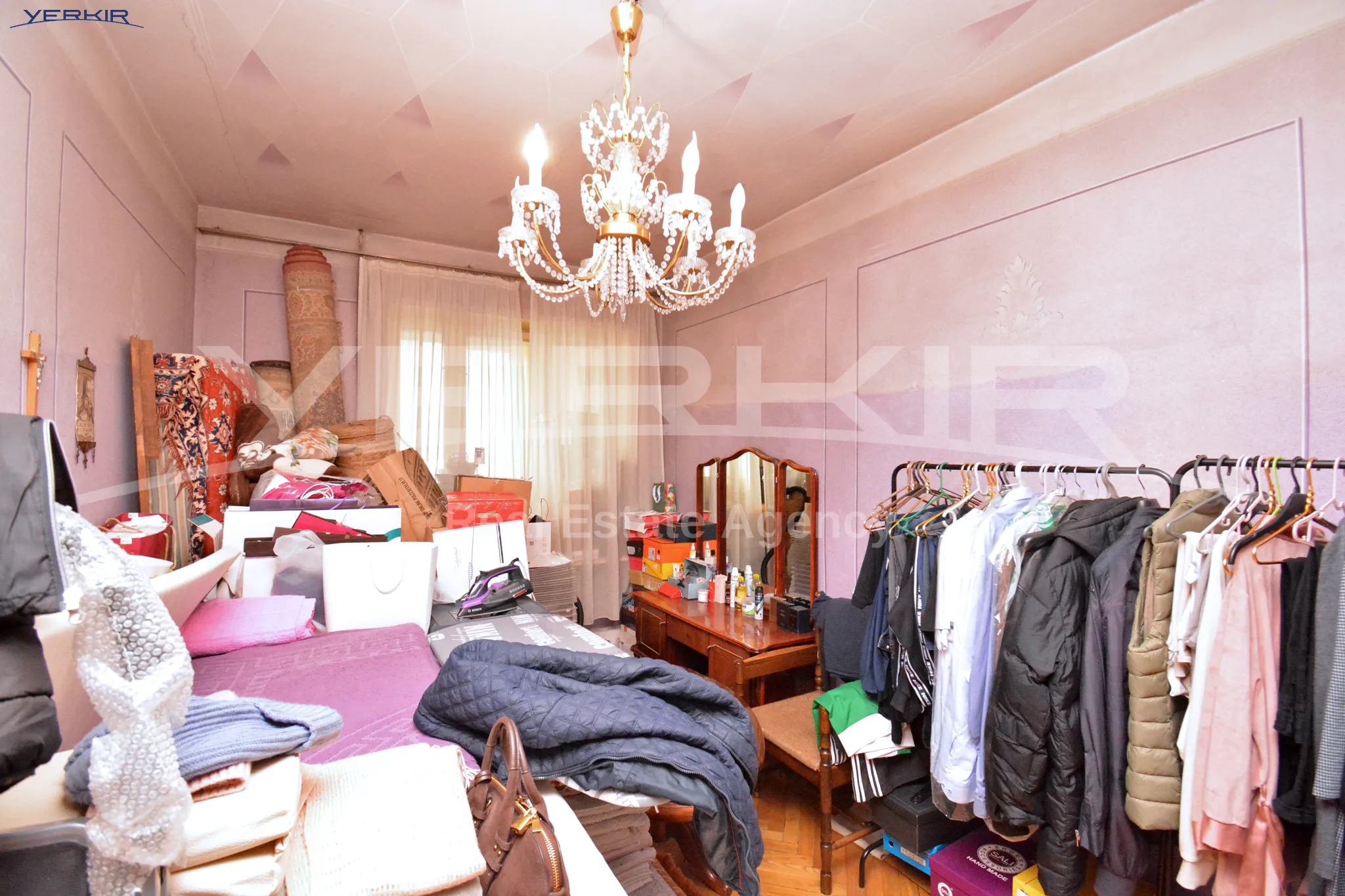 Apartments Code: 1+3704701