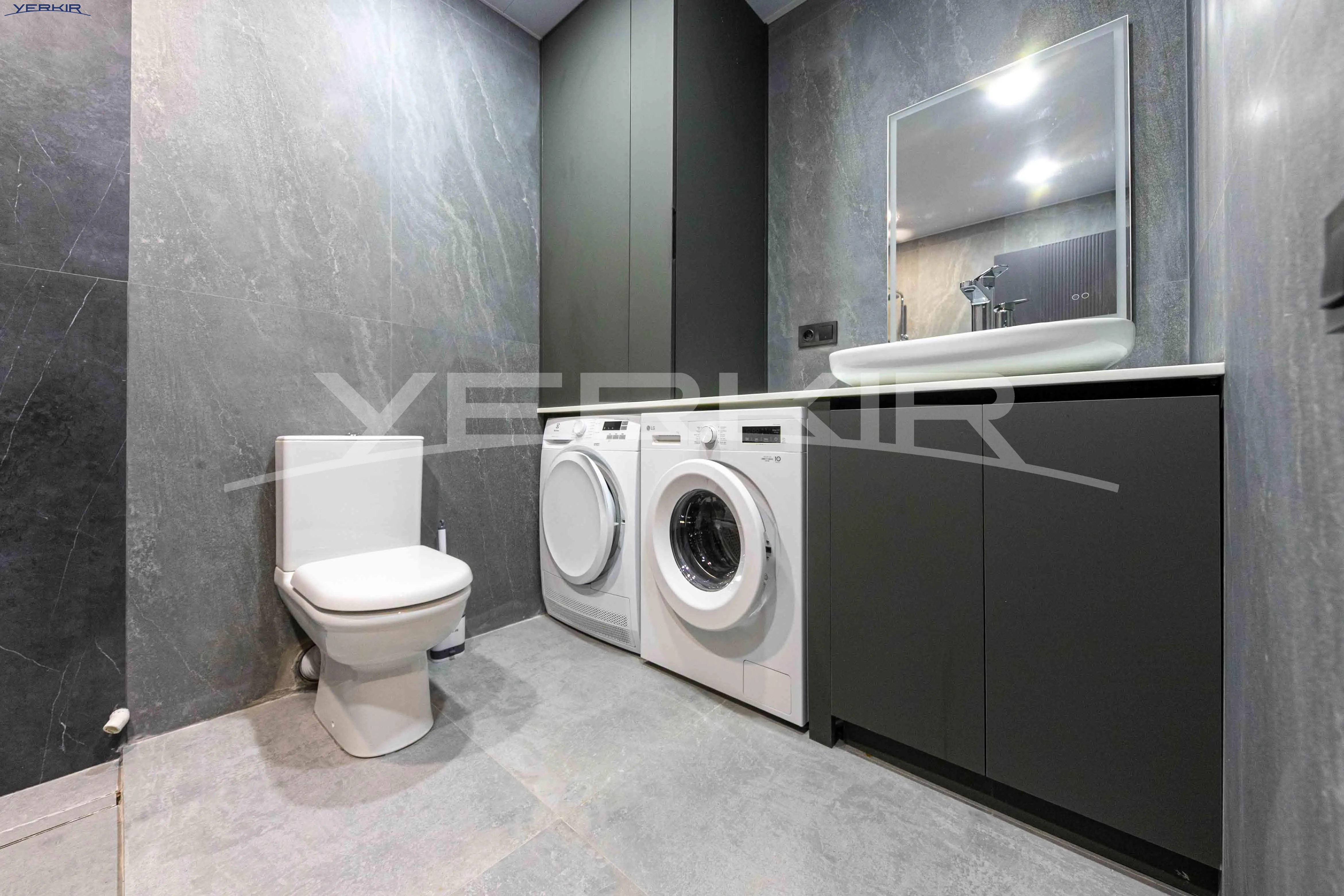 Apartments Code: 10+3921351