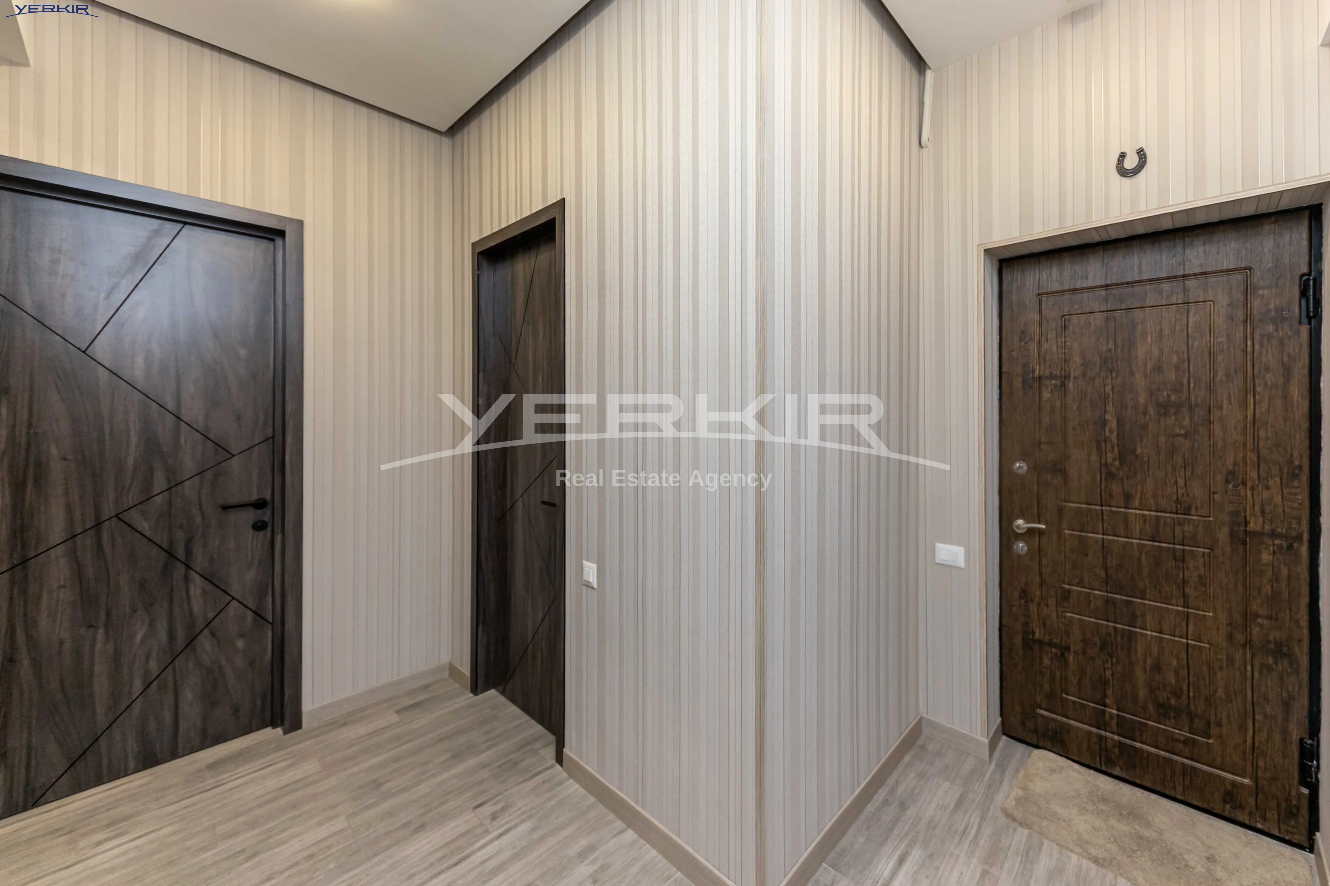 Apartments Code: 1+4489807
