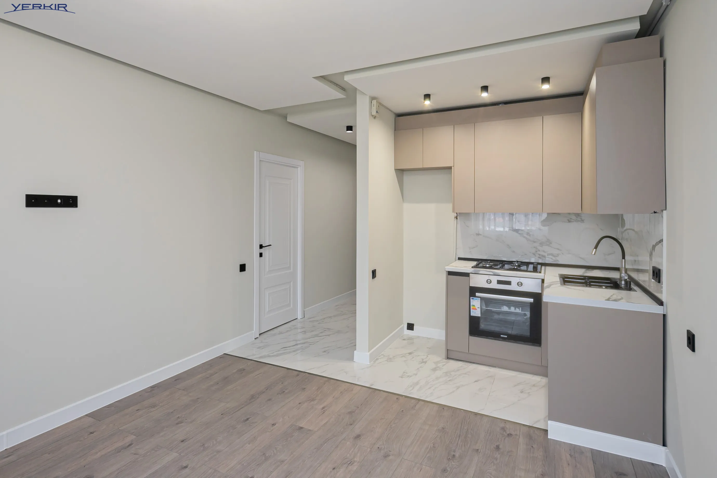 Բնակարաններ Կոդ` 5+1677608