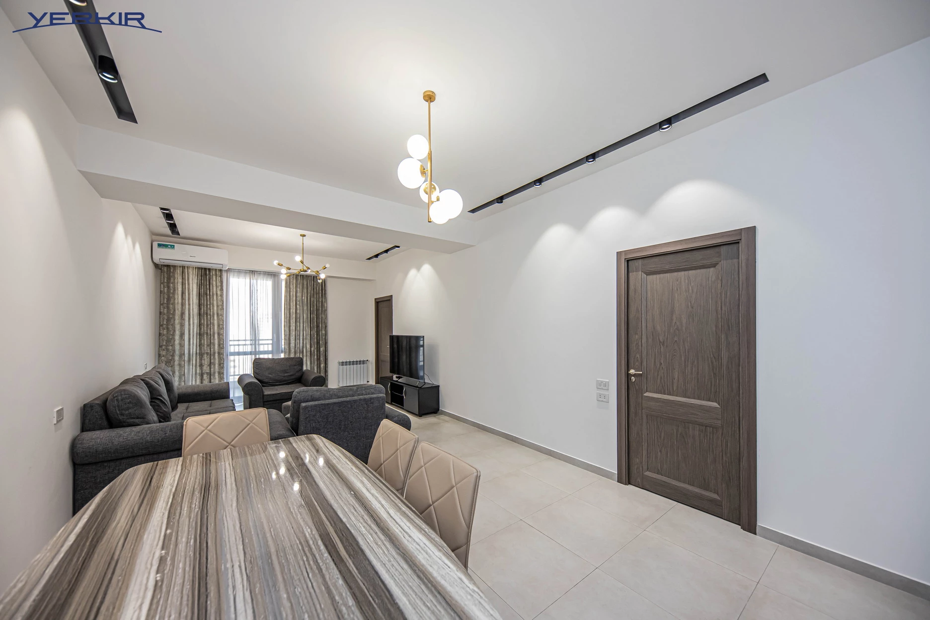 Apartments Code: d+5+214817