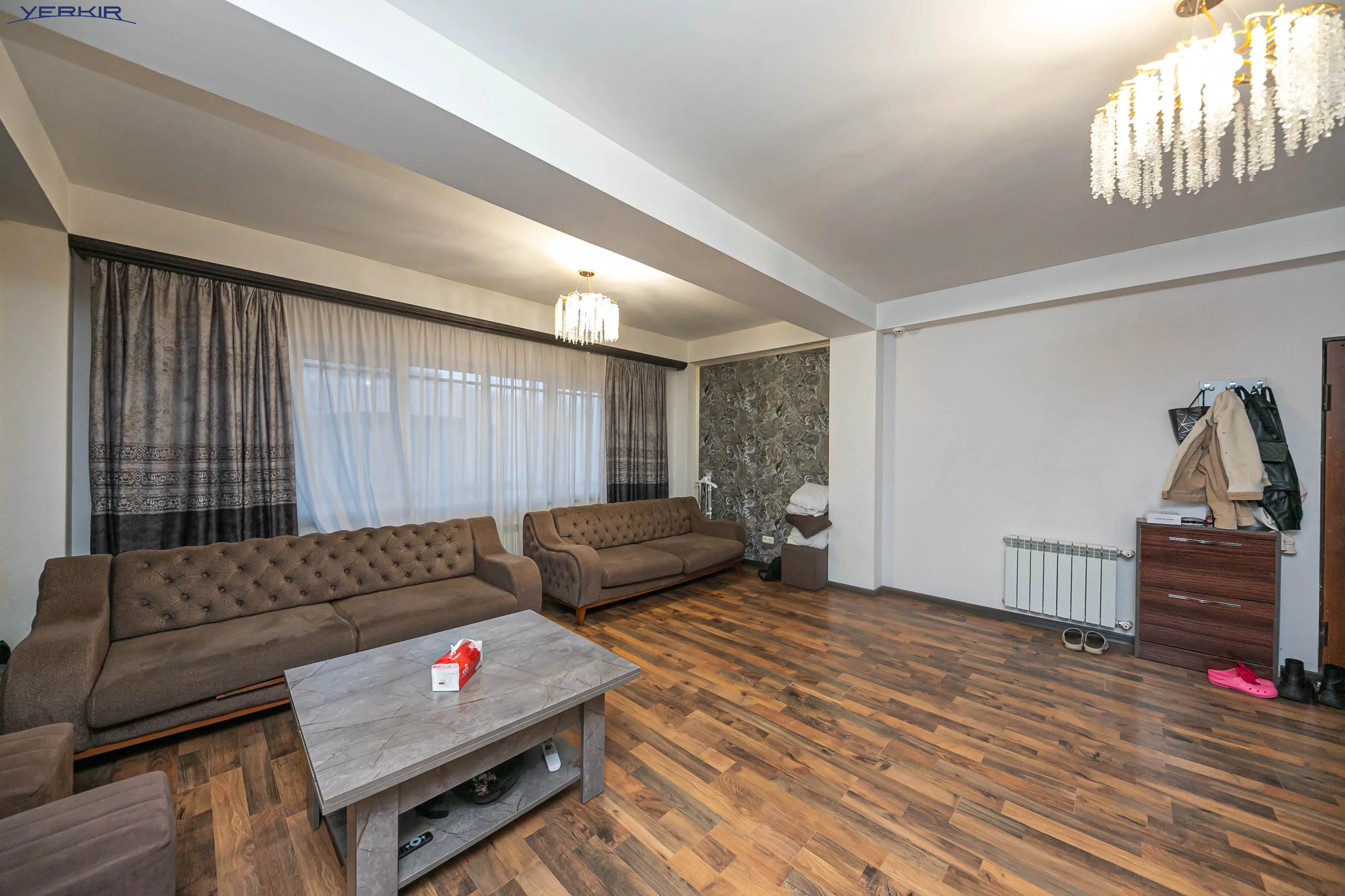 Բնակարաններ Կոդ` 9+2383079