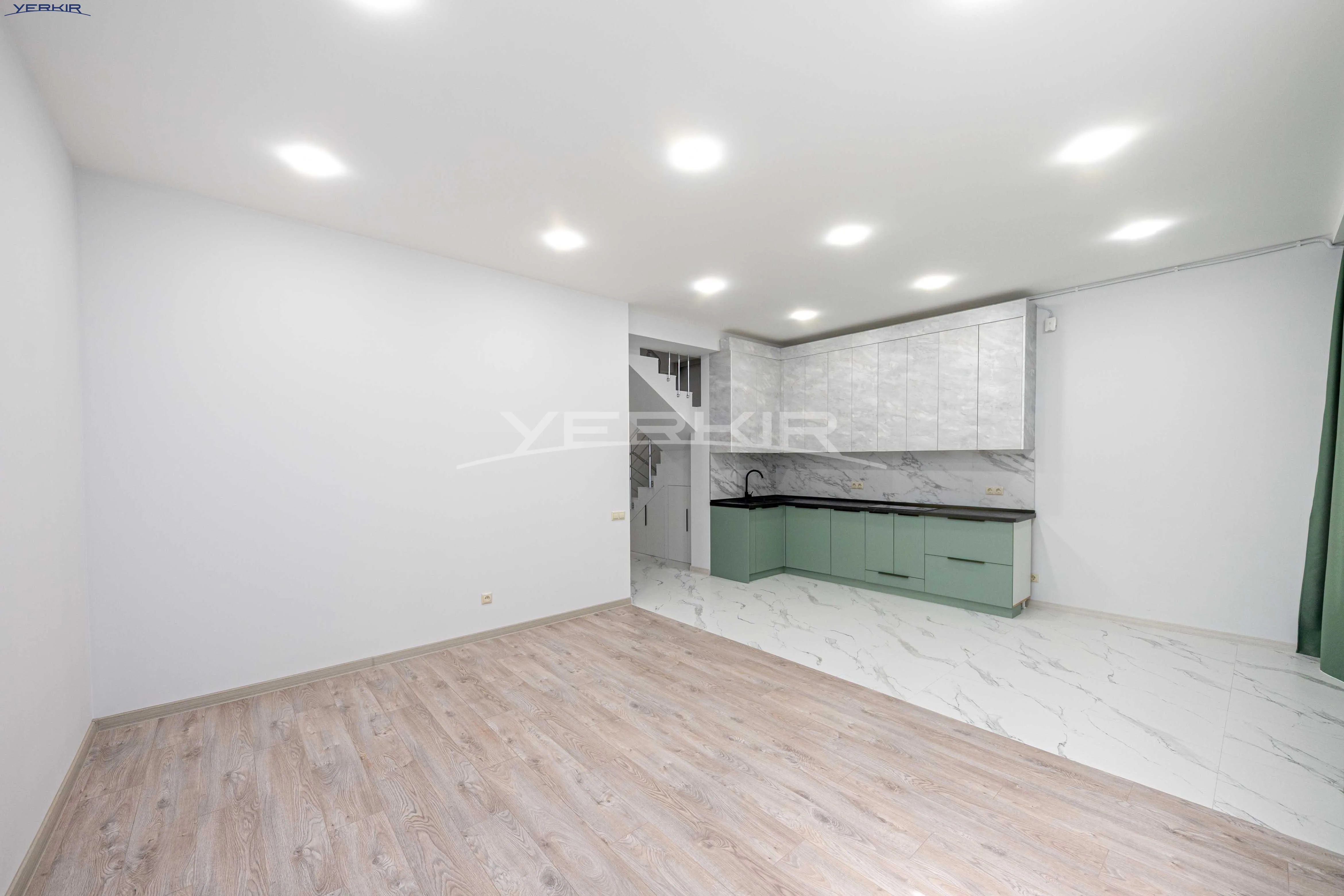 Apartments Code: 10+4978299