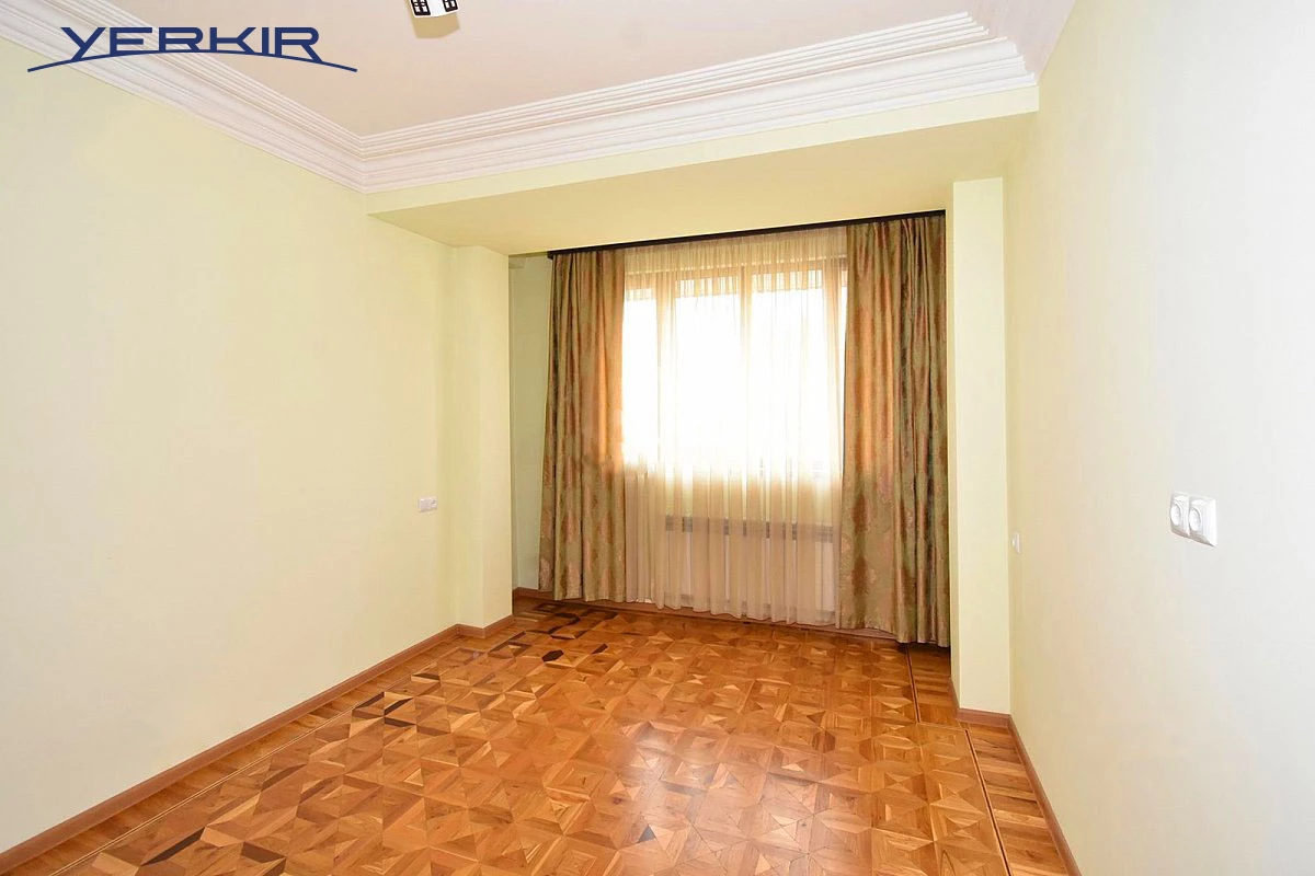 Apartments Code: 9+3241196