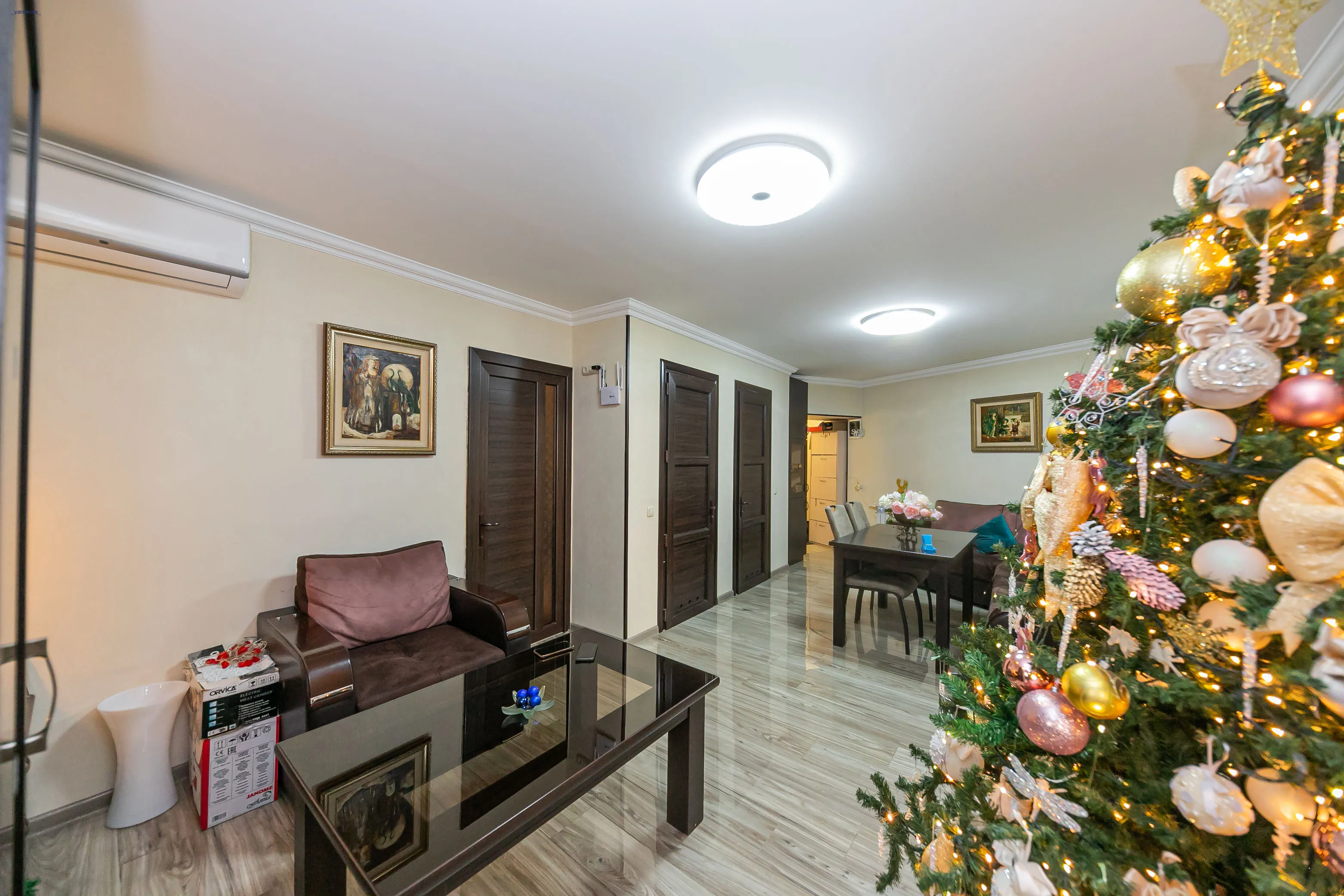 Բնակարաններ Կոդ` 10+3166121