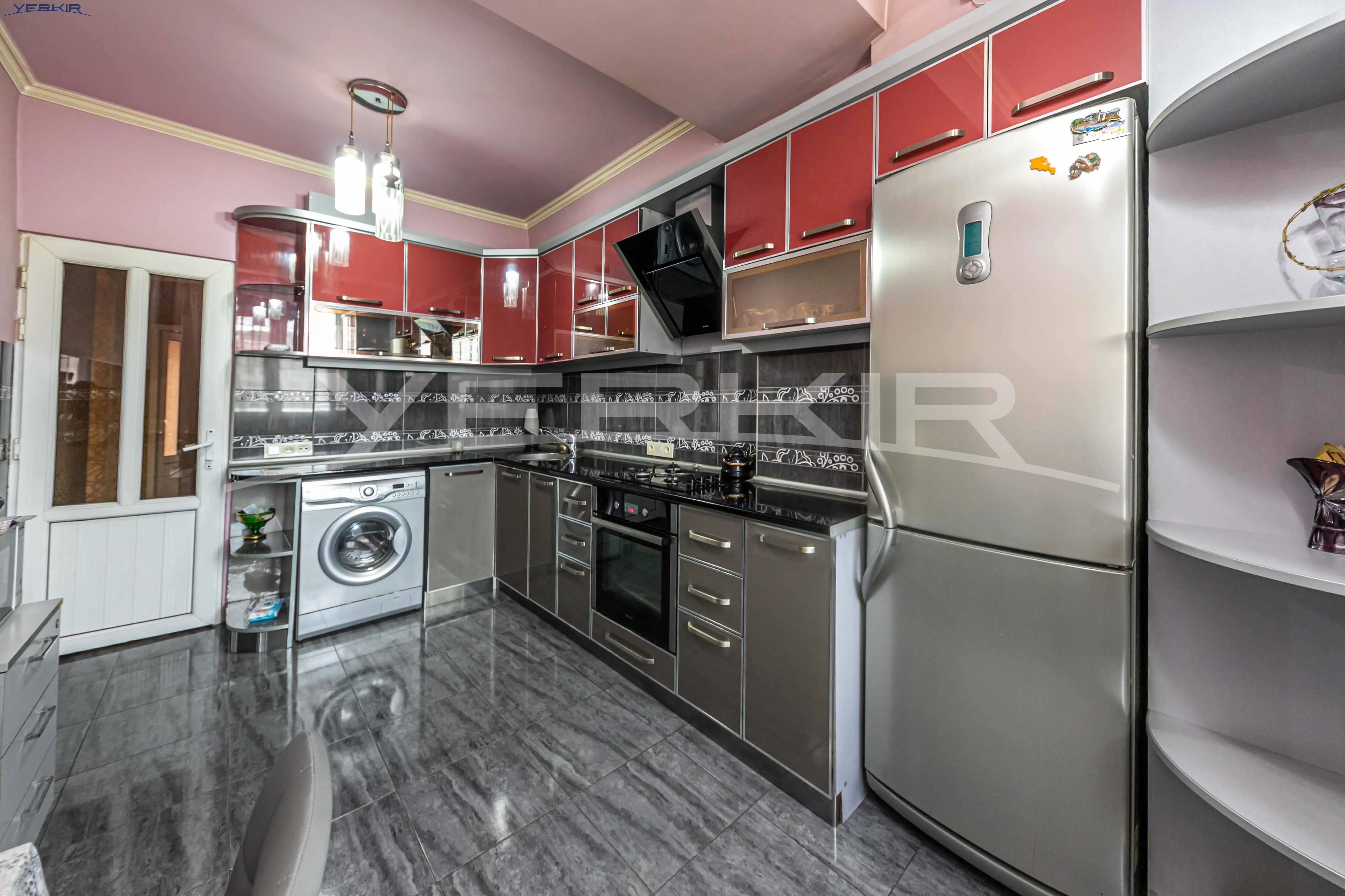 Apartments Code: 10+3632424