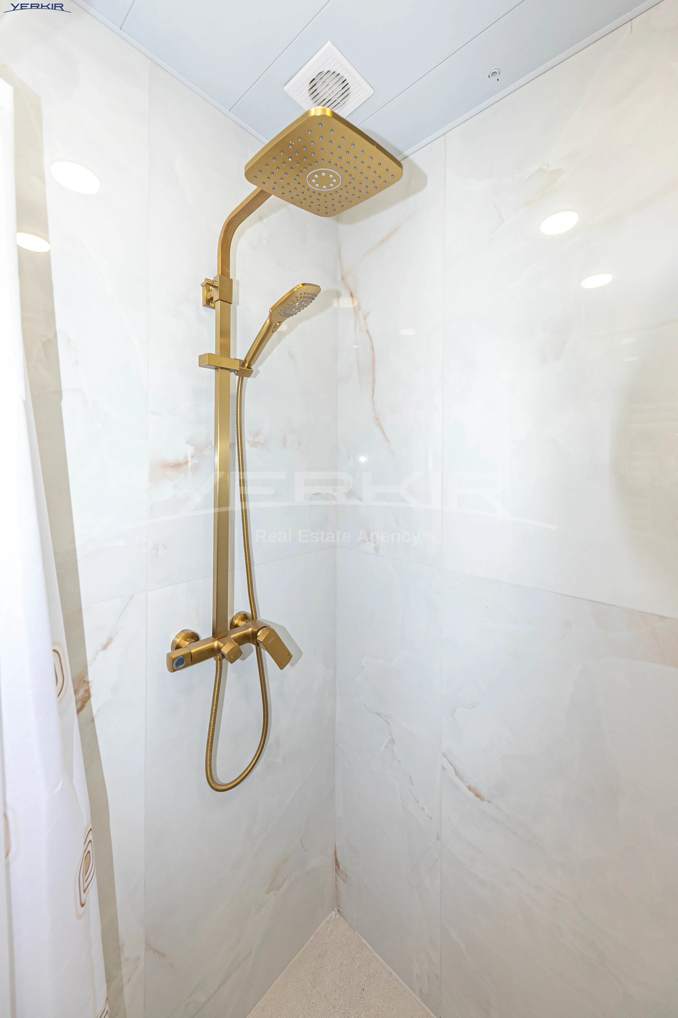 Բնակարաններ Կոդ` 5+3234855