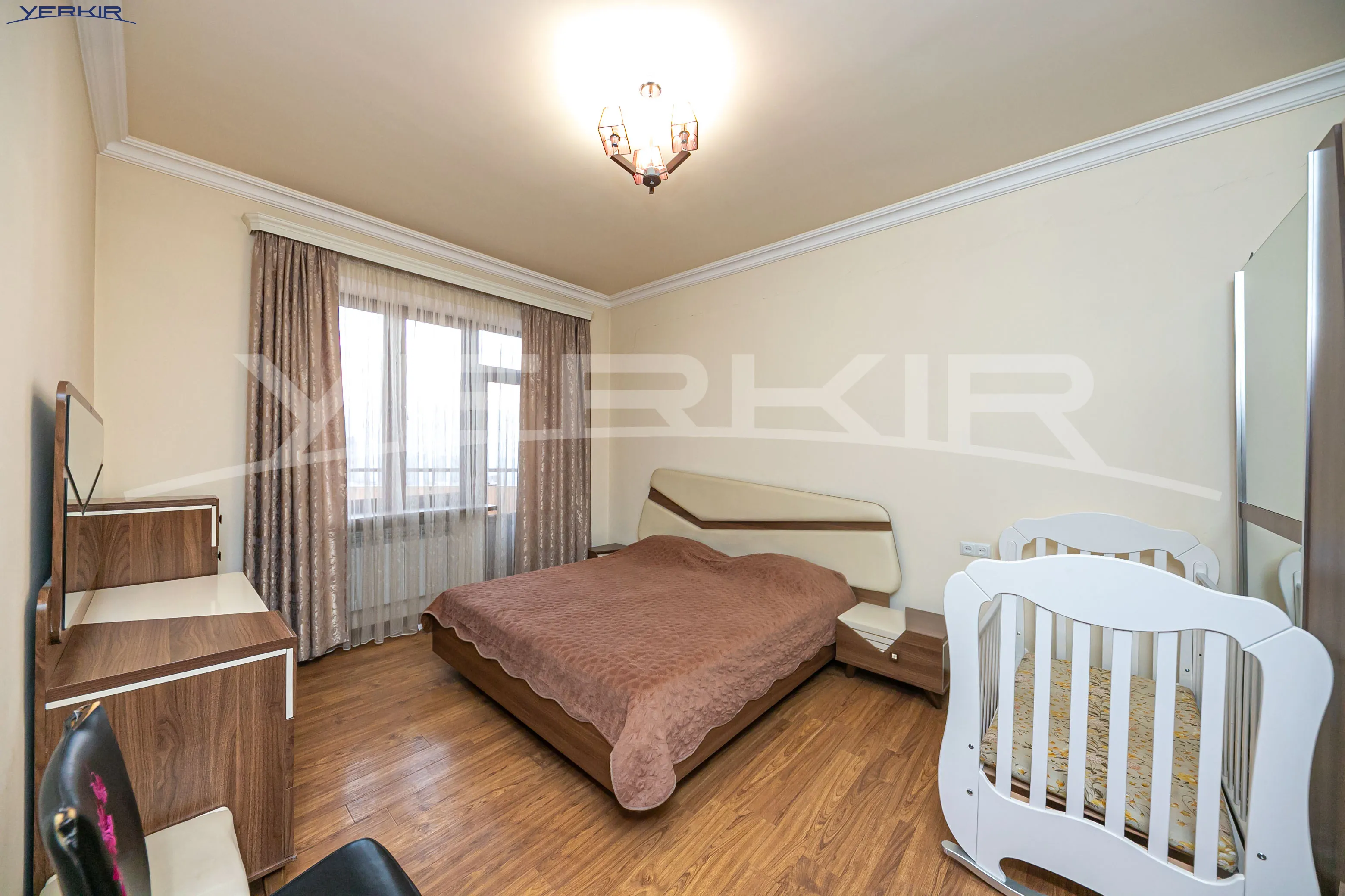 Apartments Code: 10+3663926