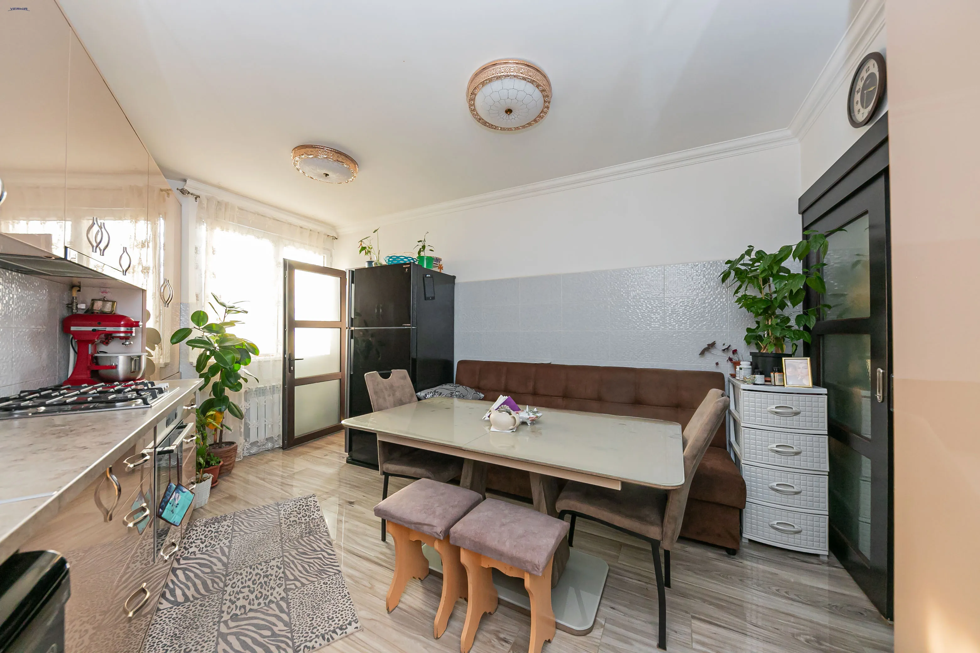 Բնակարաններ Կոդ` 10+3166121