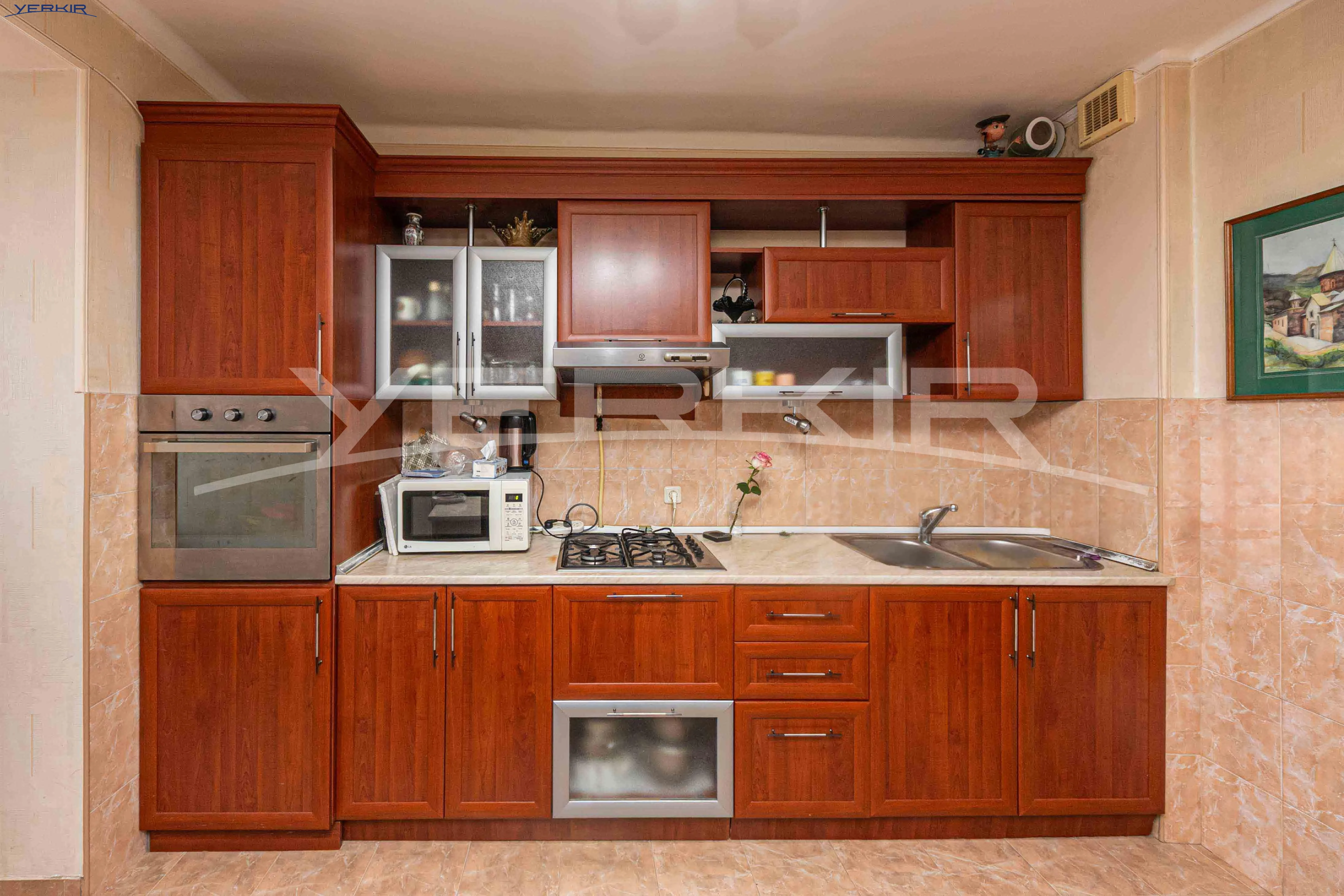Apartments Code: 10+3472639