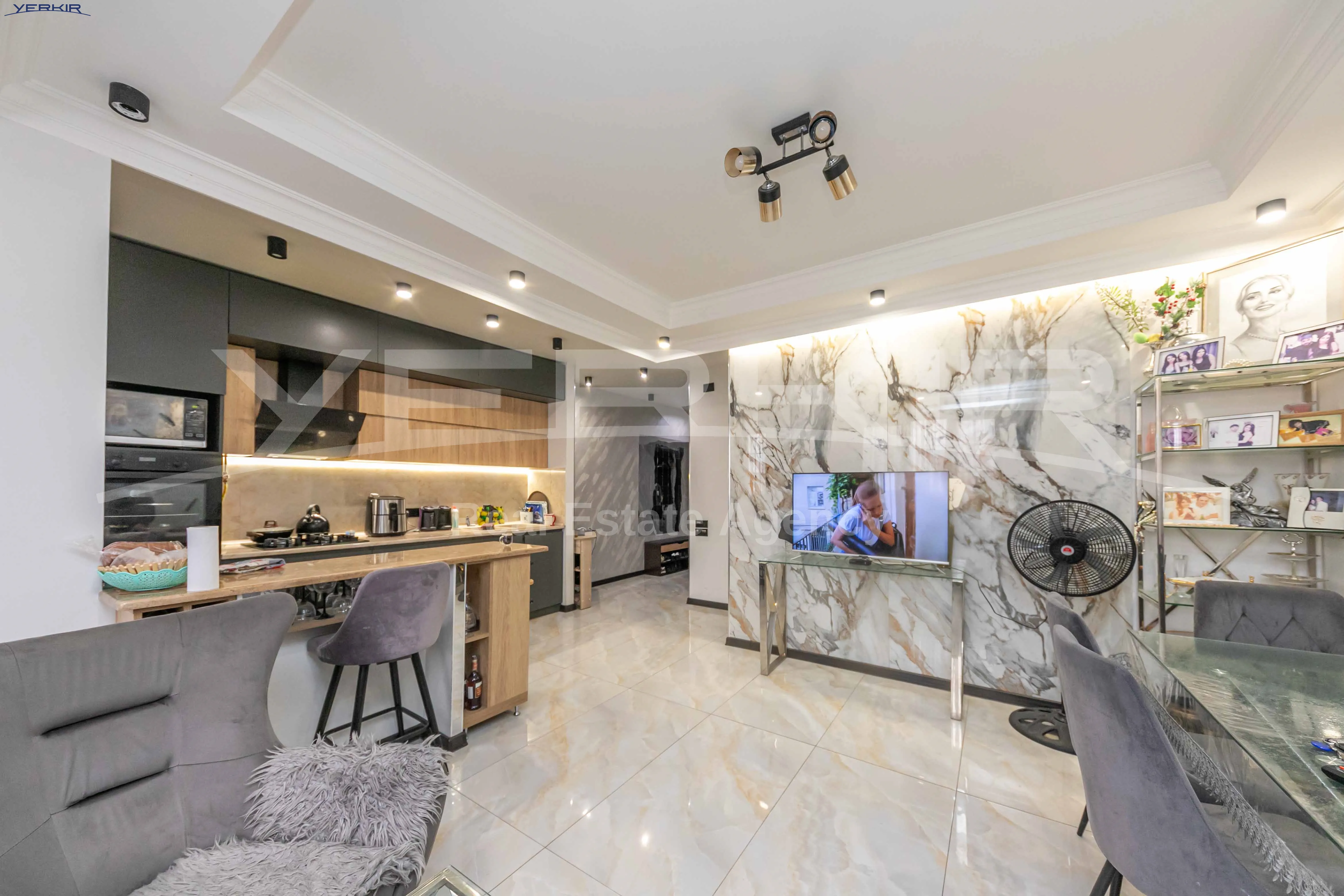 Apartments Code: 5+2270137