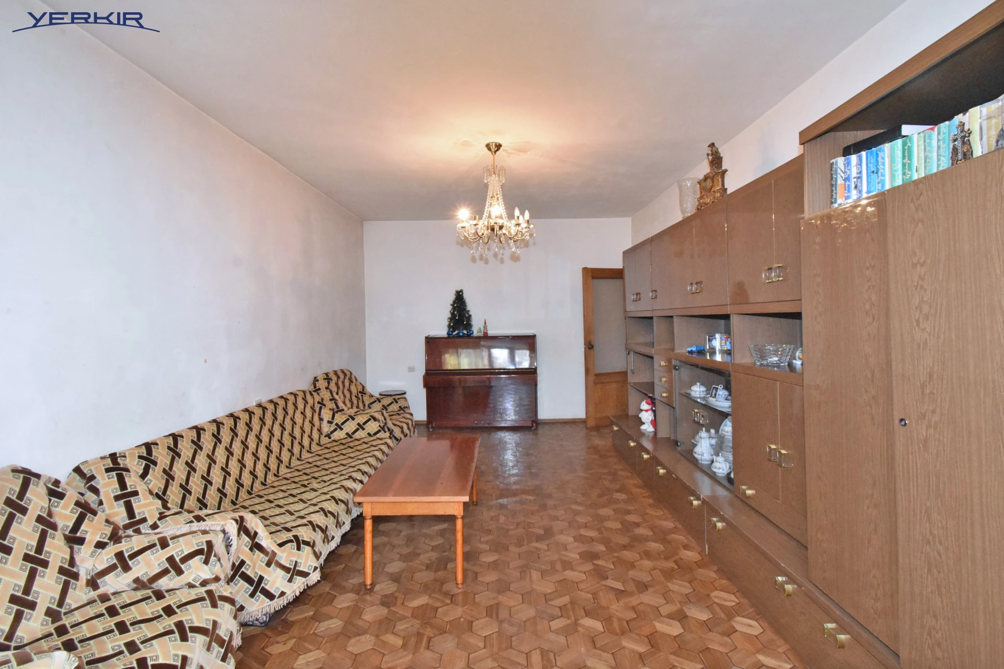 Apartments Code: 5+321368