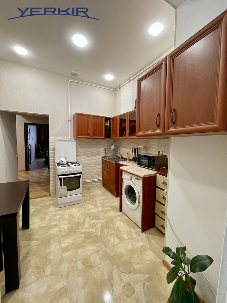 Apartments Code: 10+204508