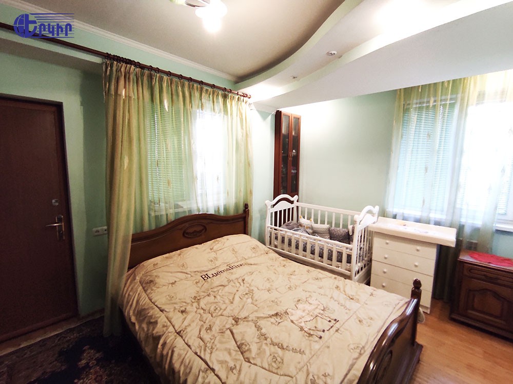 Բնակարաններ Կոդ` 5+80363