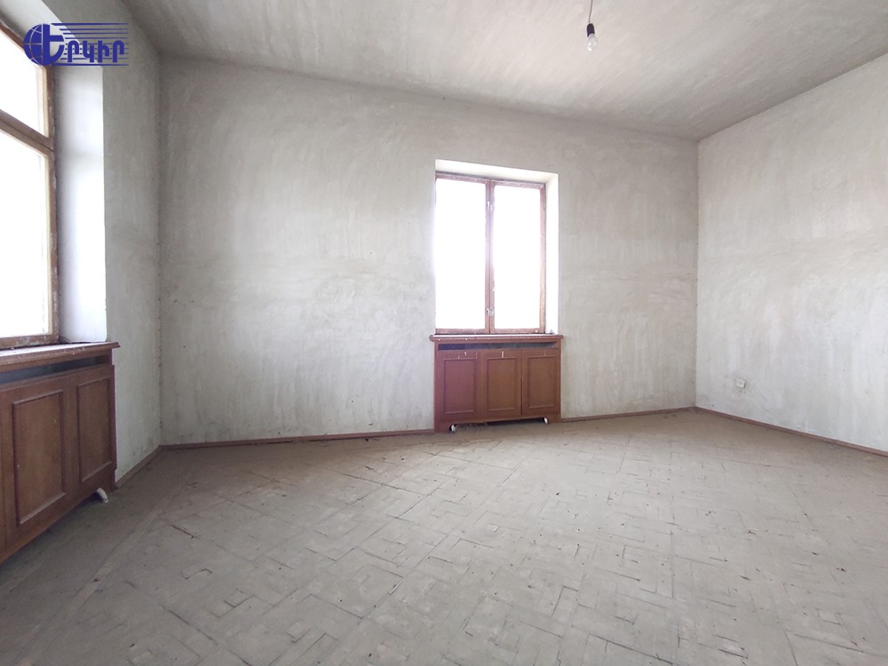 Առանձնատներ Կոդ` 4+500429