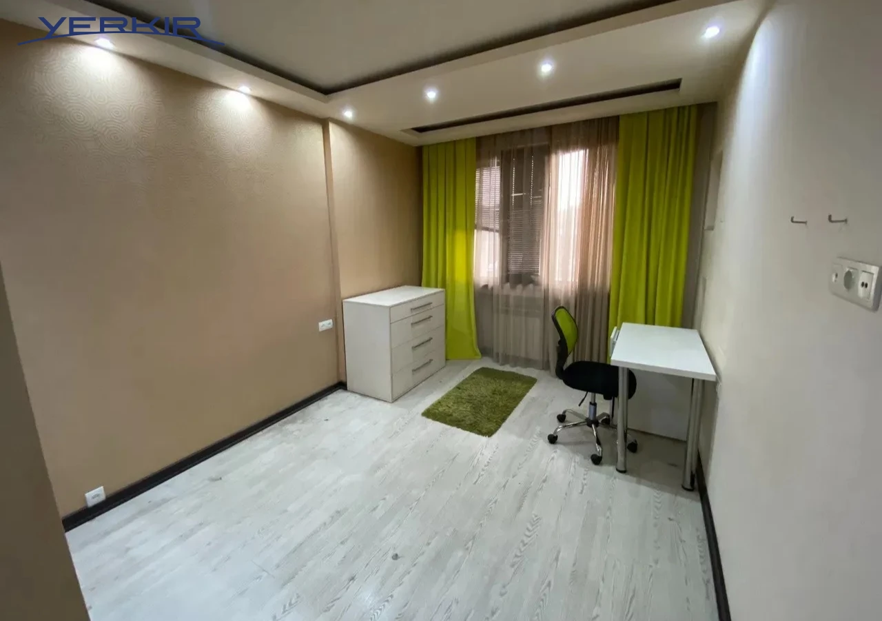 Բնակարաններ Կոդ` 9+30312